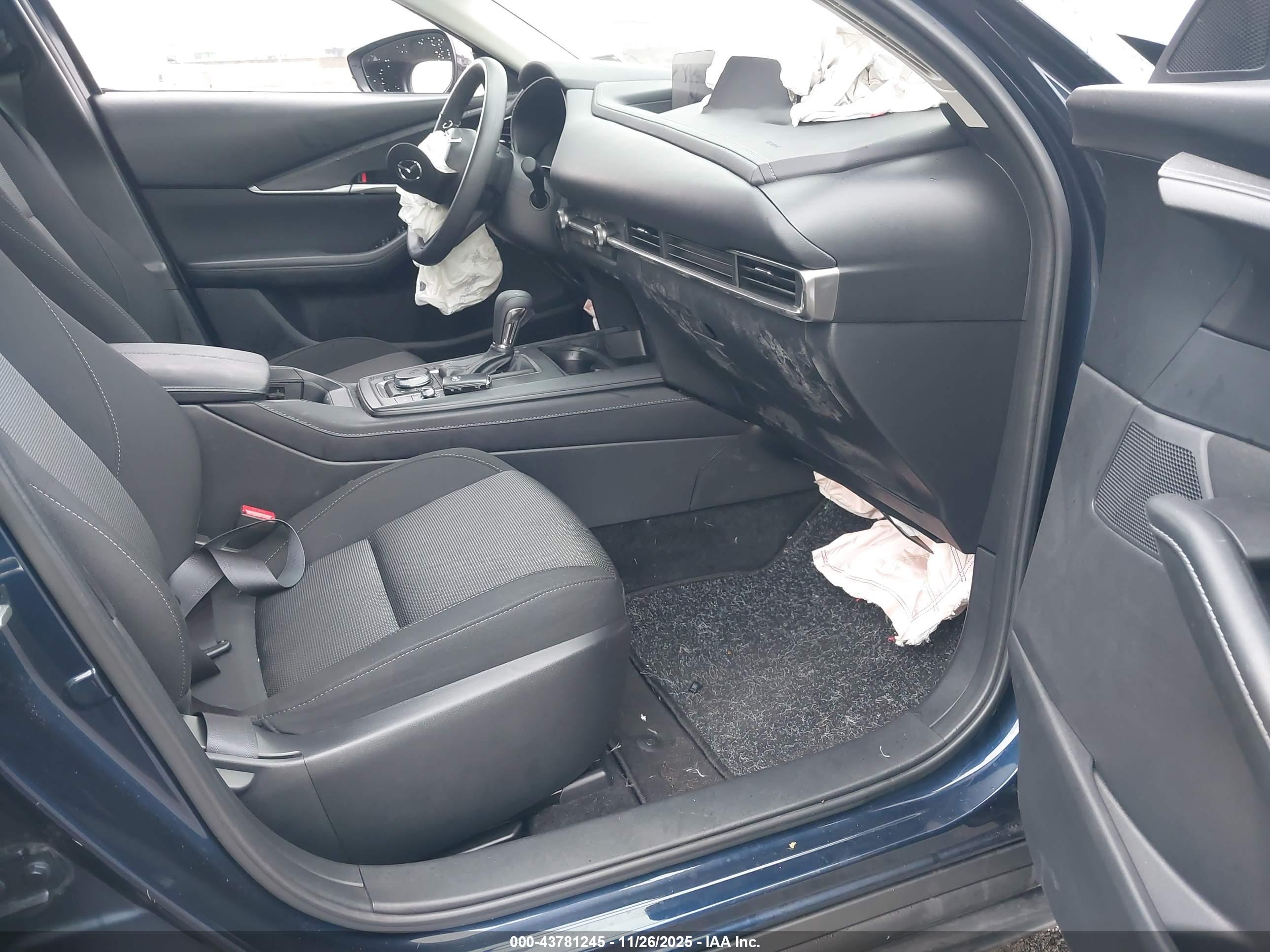 MAZDA CX-30 image 5
