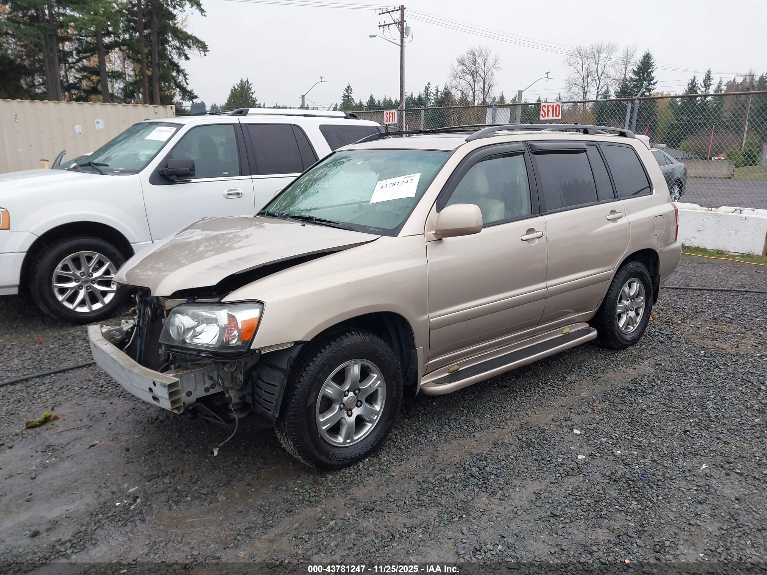 TOYOTA HIGHLANDER image 2