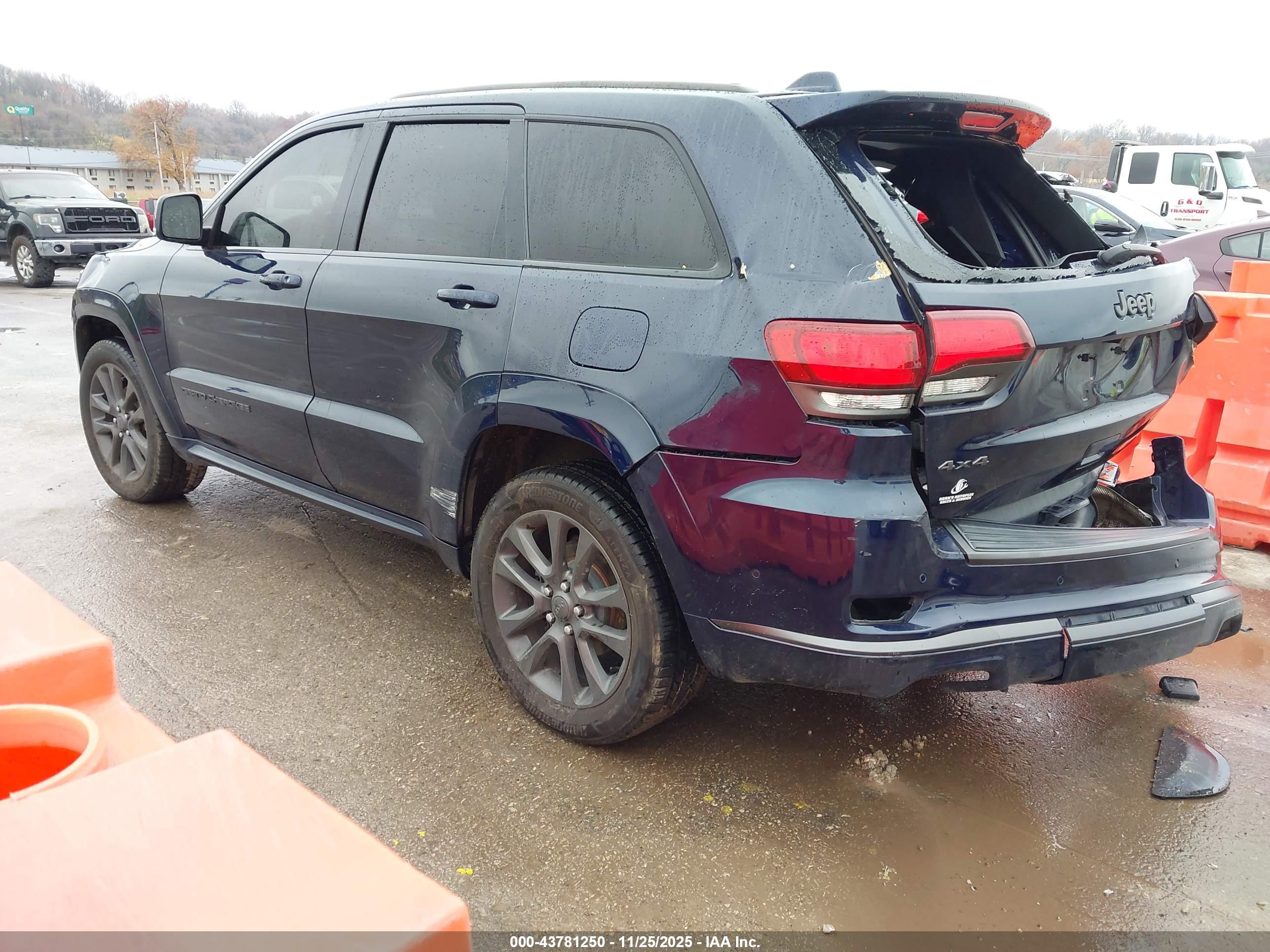 JEEP GRAND image 3