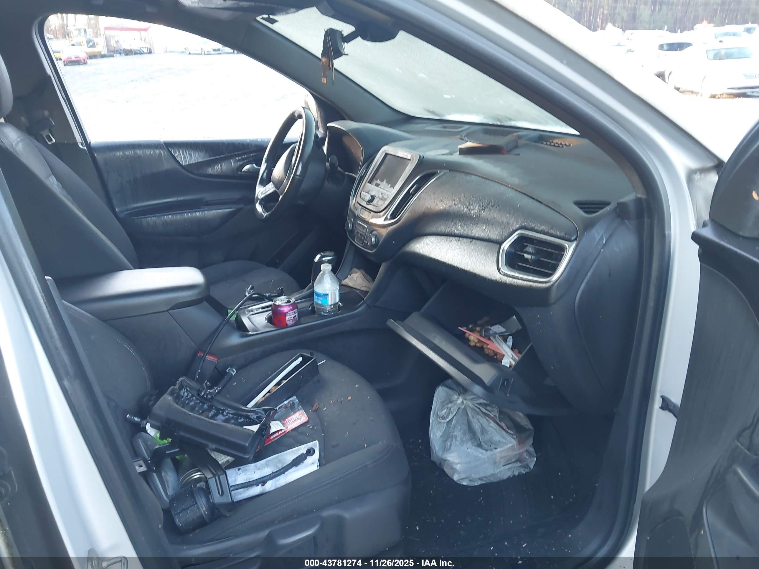 CHEVROLET EQUINOX image 5