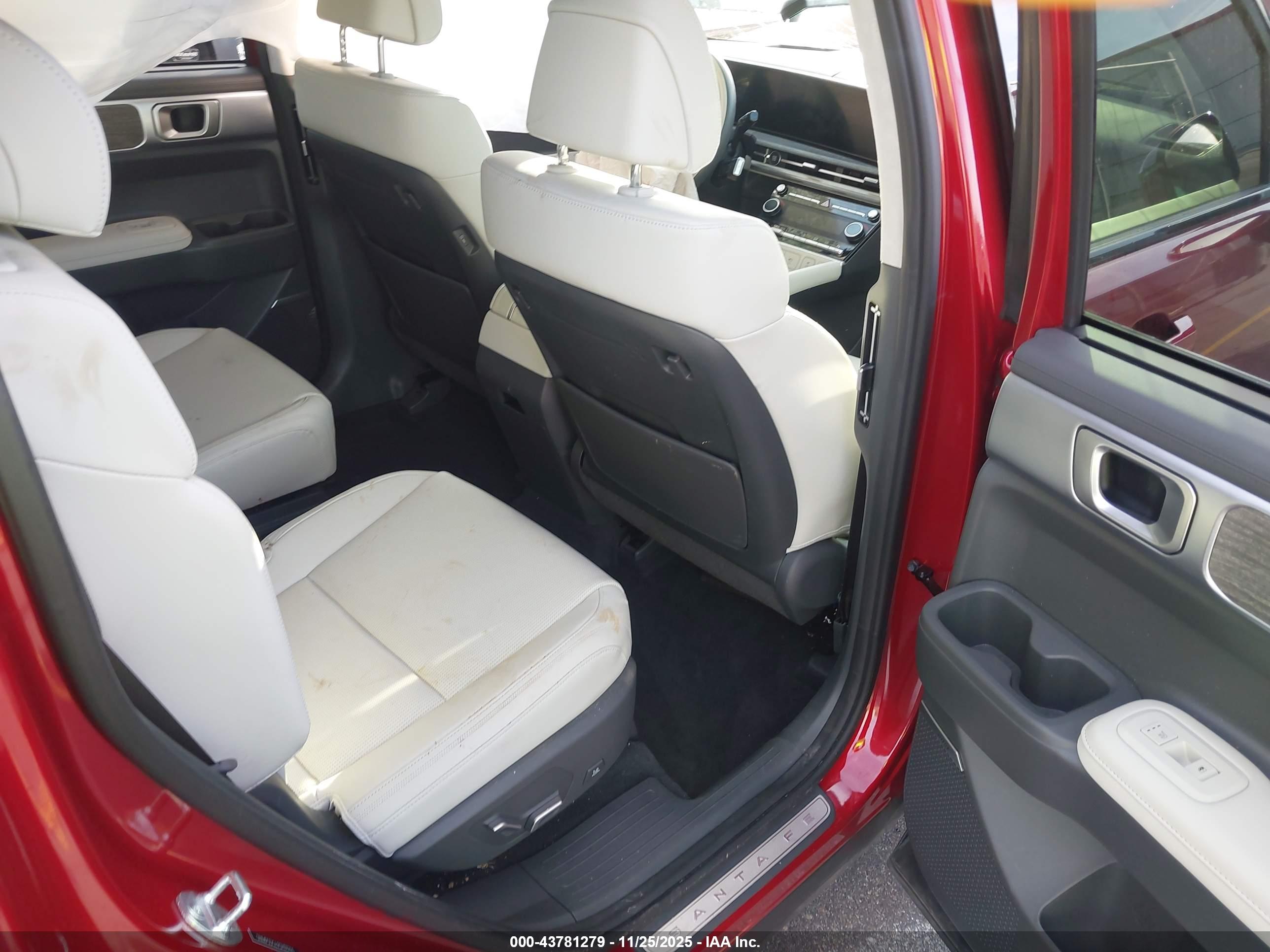 HYUNDAI SANTA image 8