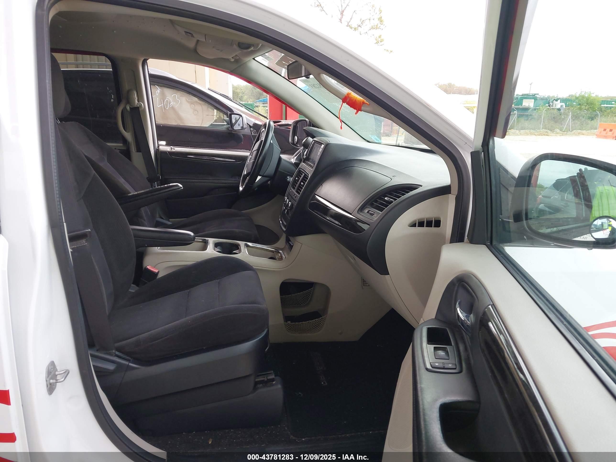 DODGE GRAND image 5