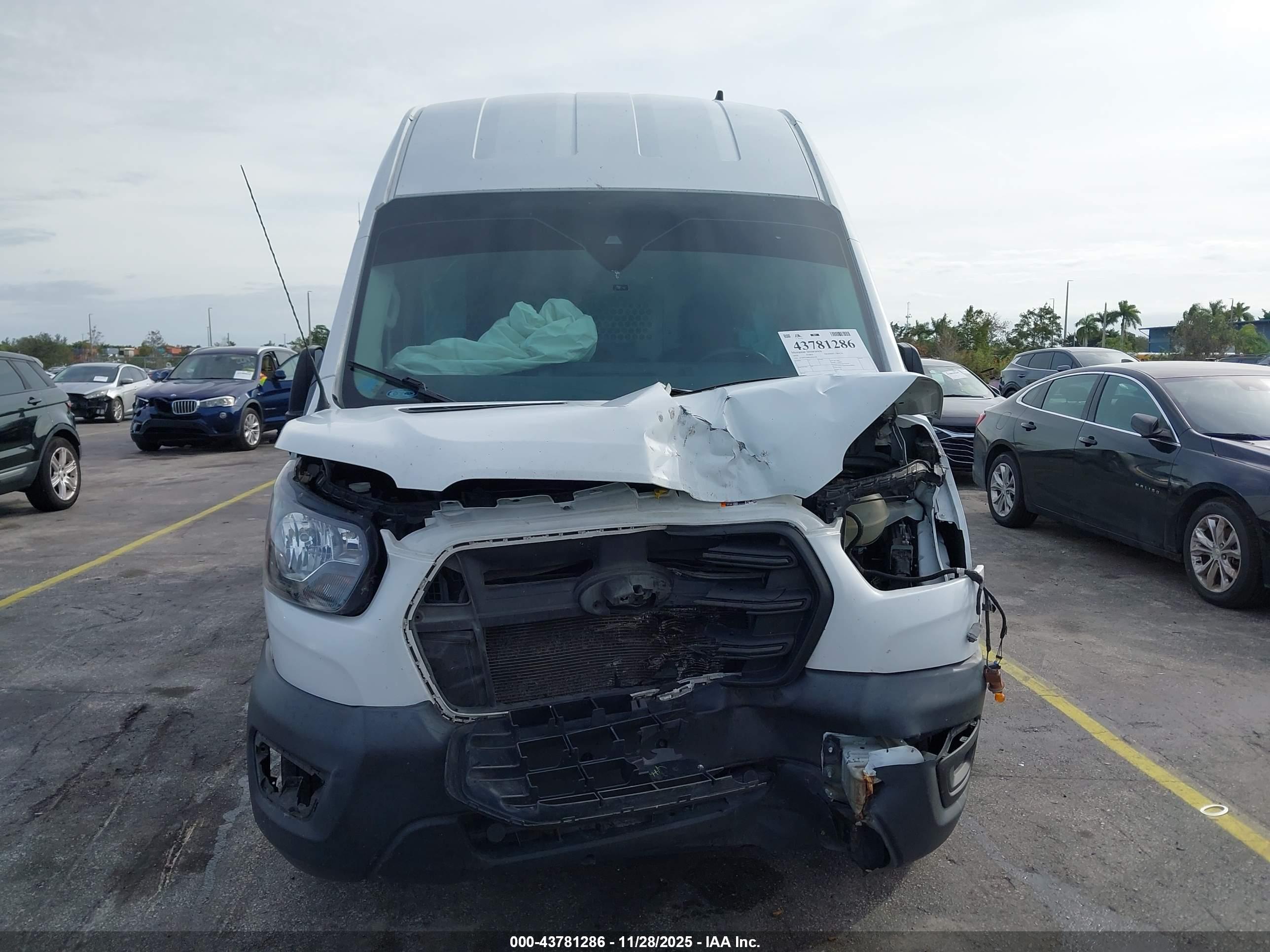 FORD TRANSIT-350 image 6