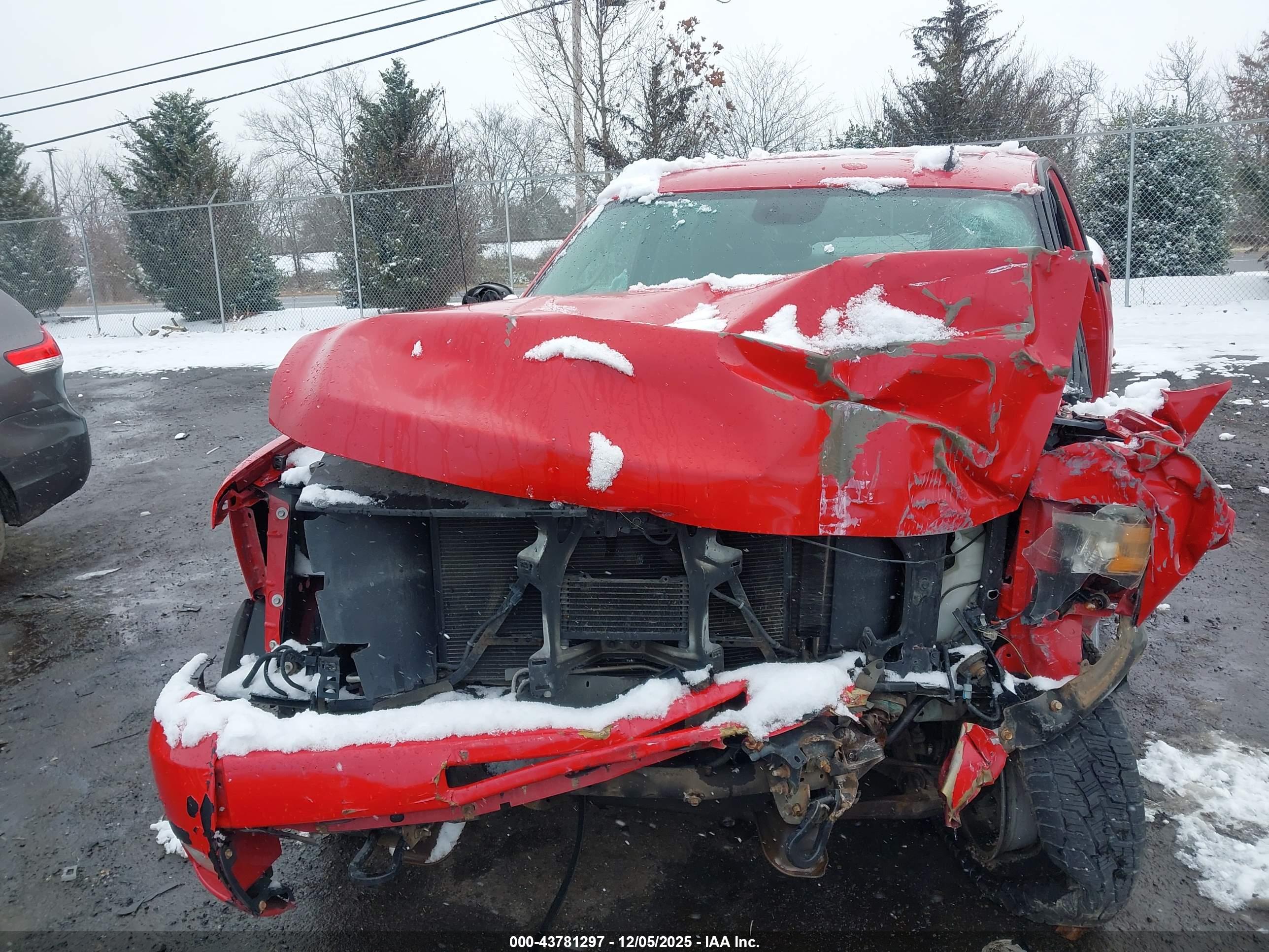 CHEVROLET SILVERADO image 6