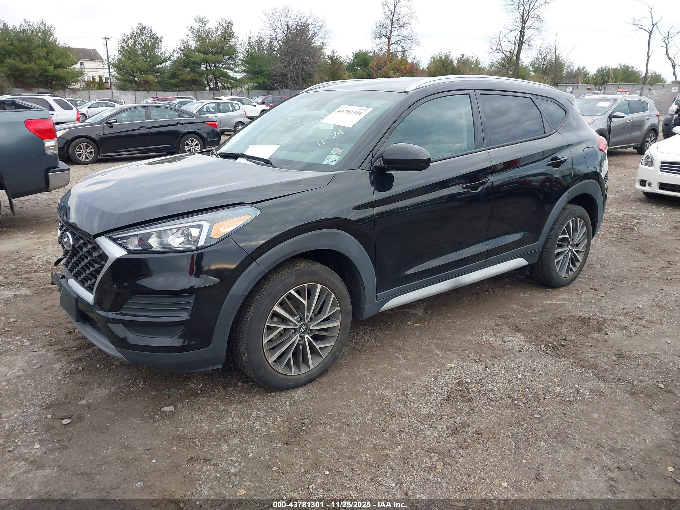 HYUNDAI TUCSON image 2