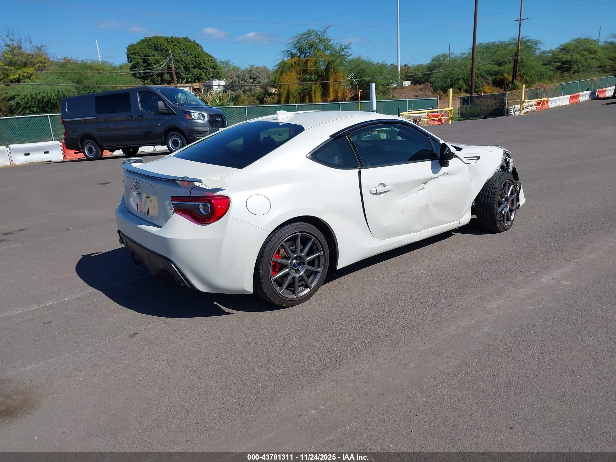 SUBARU BRZ image 4