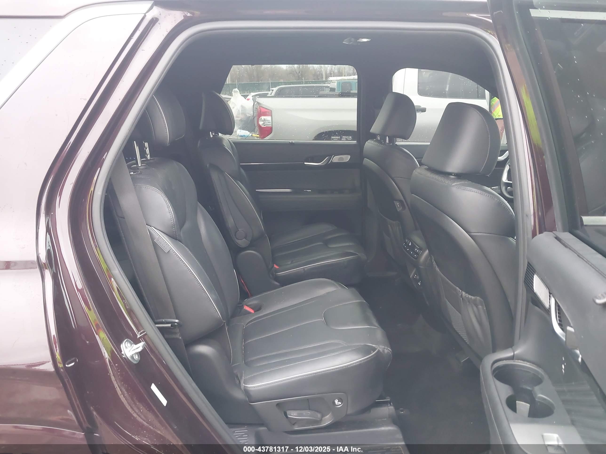 HYUNDAI PALISADE image 8