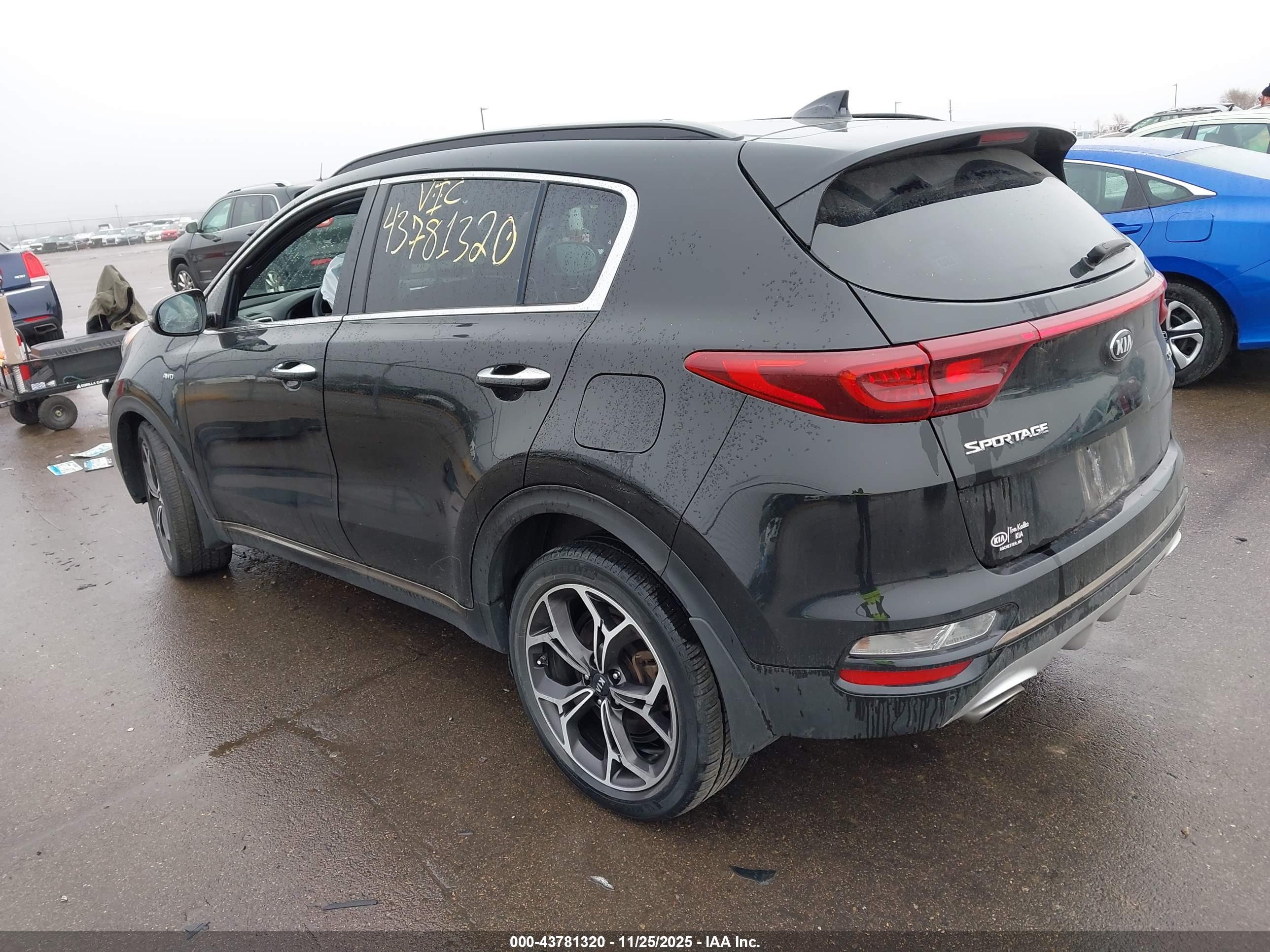 KIA SPORTAGE image 3