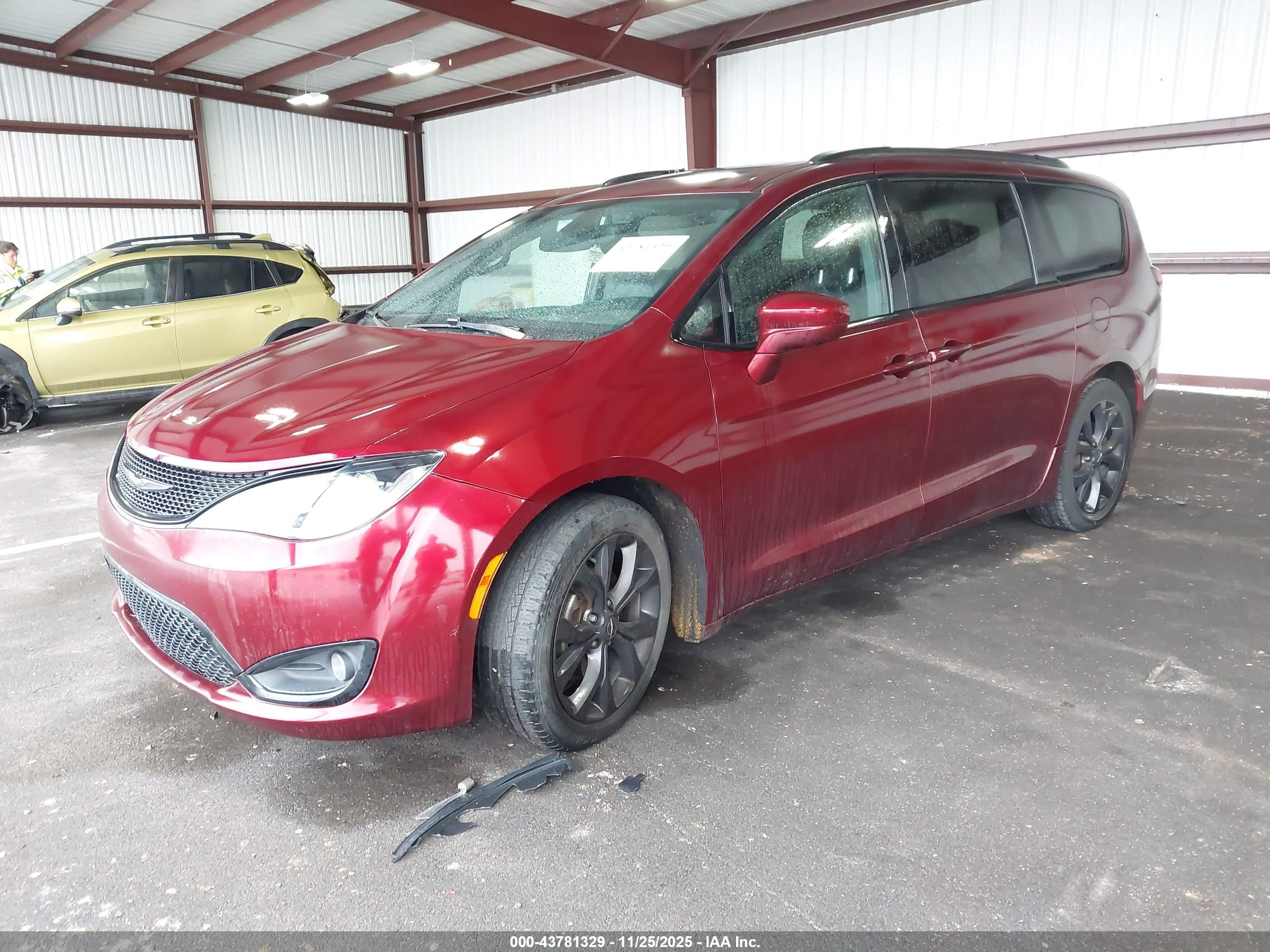 CHRYSLER PACIFICA image 2