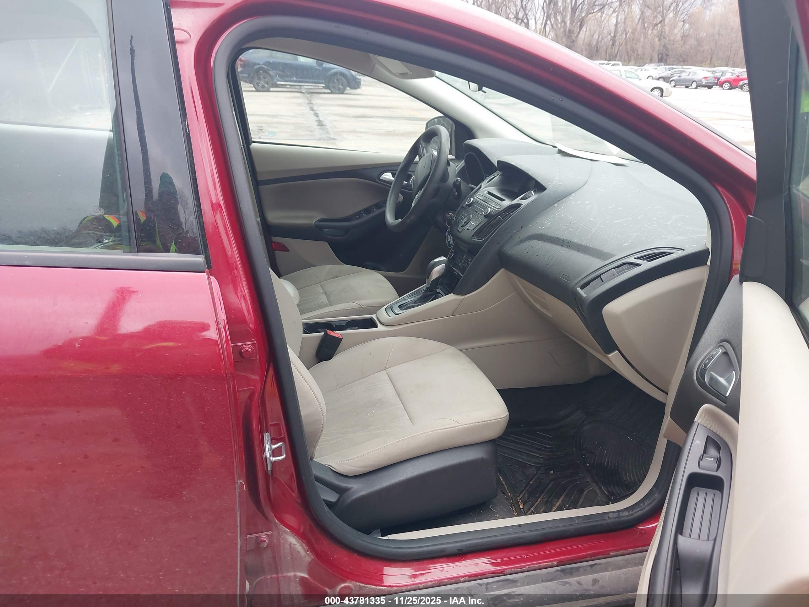 FORD FOCUS image 5