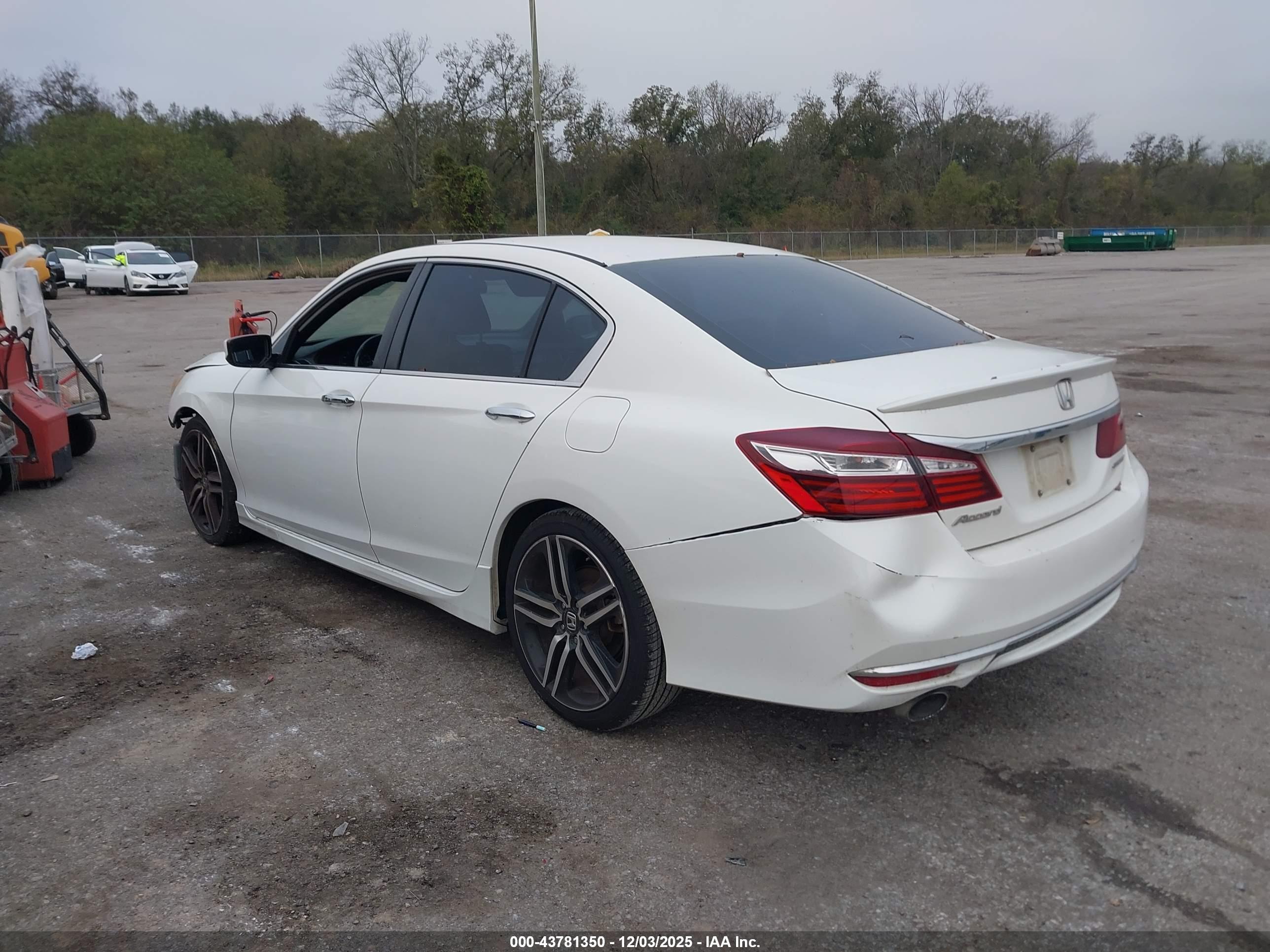 HONDA ACCORD image 3