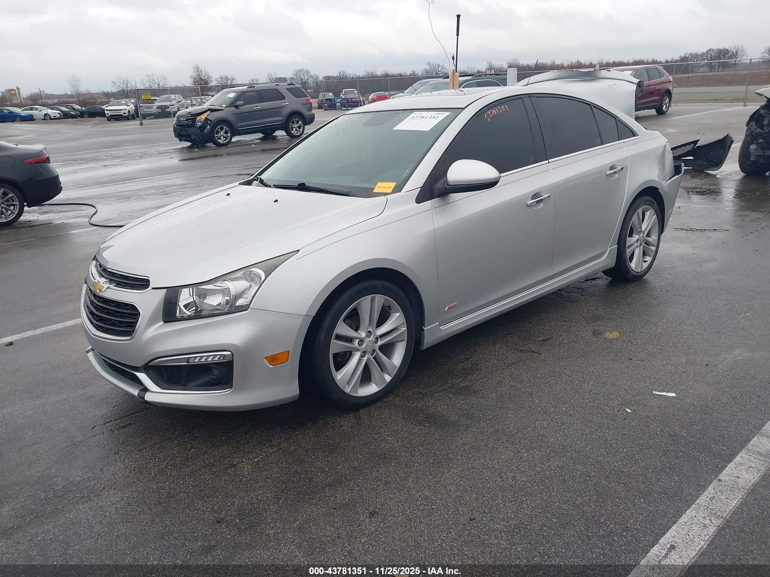 CHEVROLET CRUZE image 2
