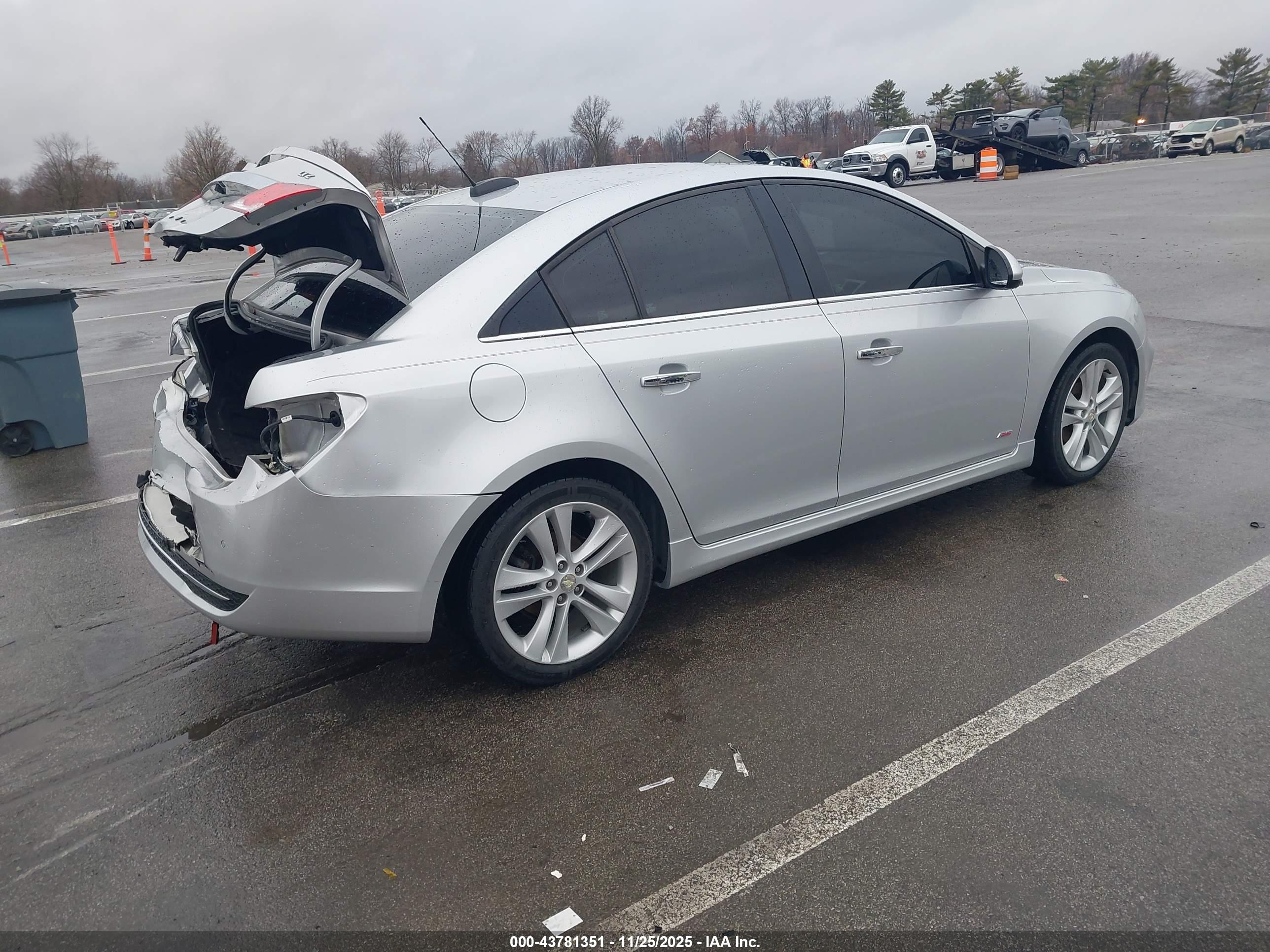 CHEVROLET CRUZE image 4