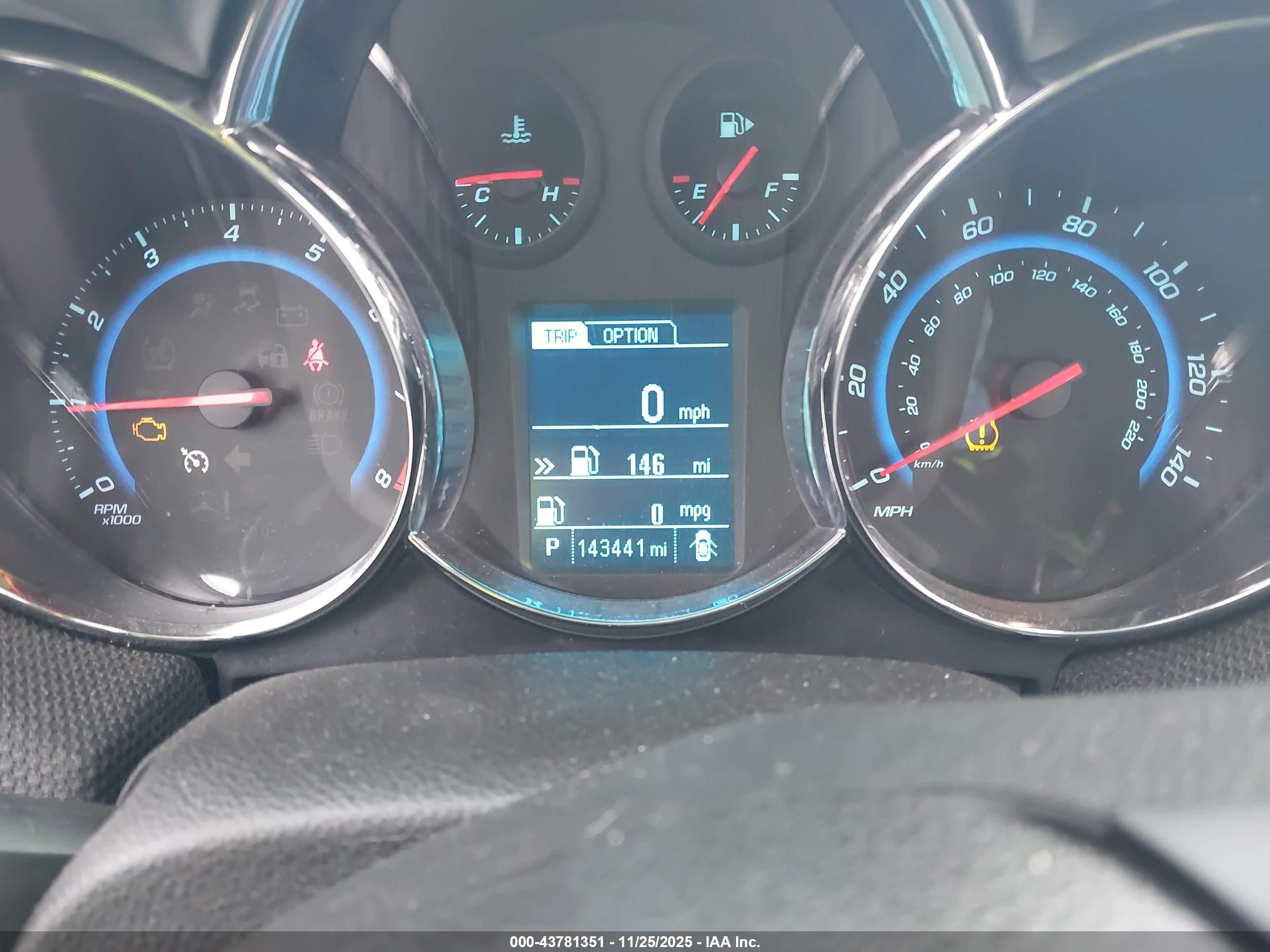 CHEVROLET CRUZE image 7