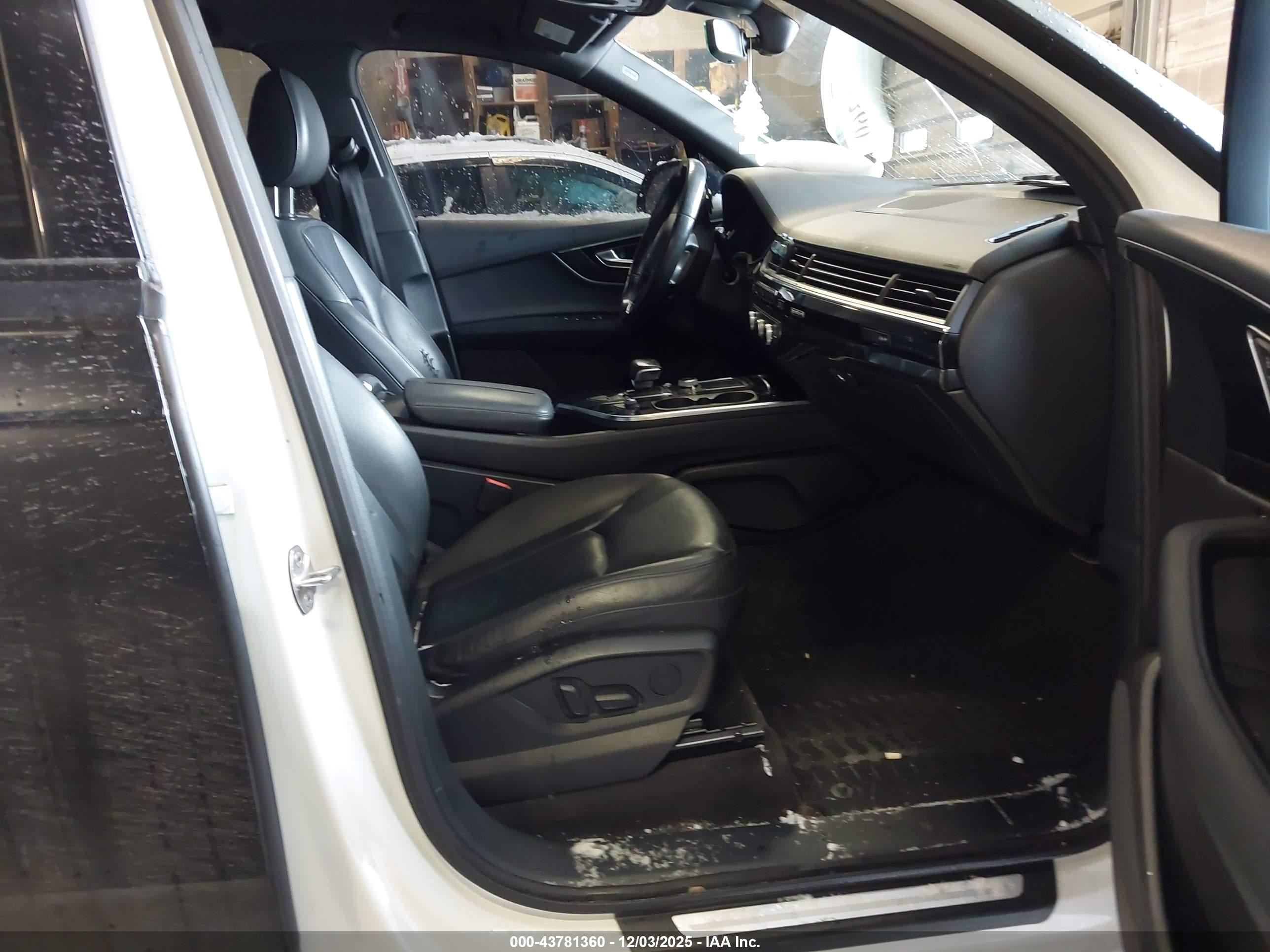 AUDI Q7 image 5