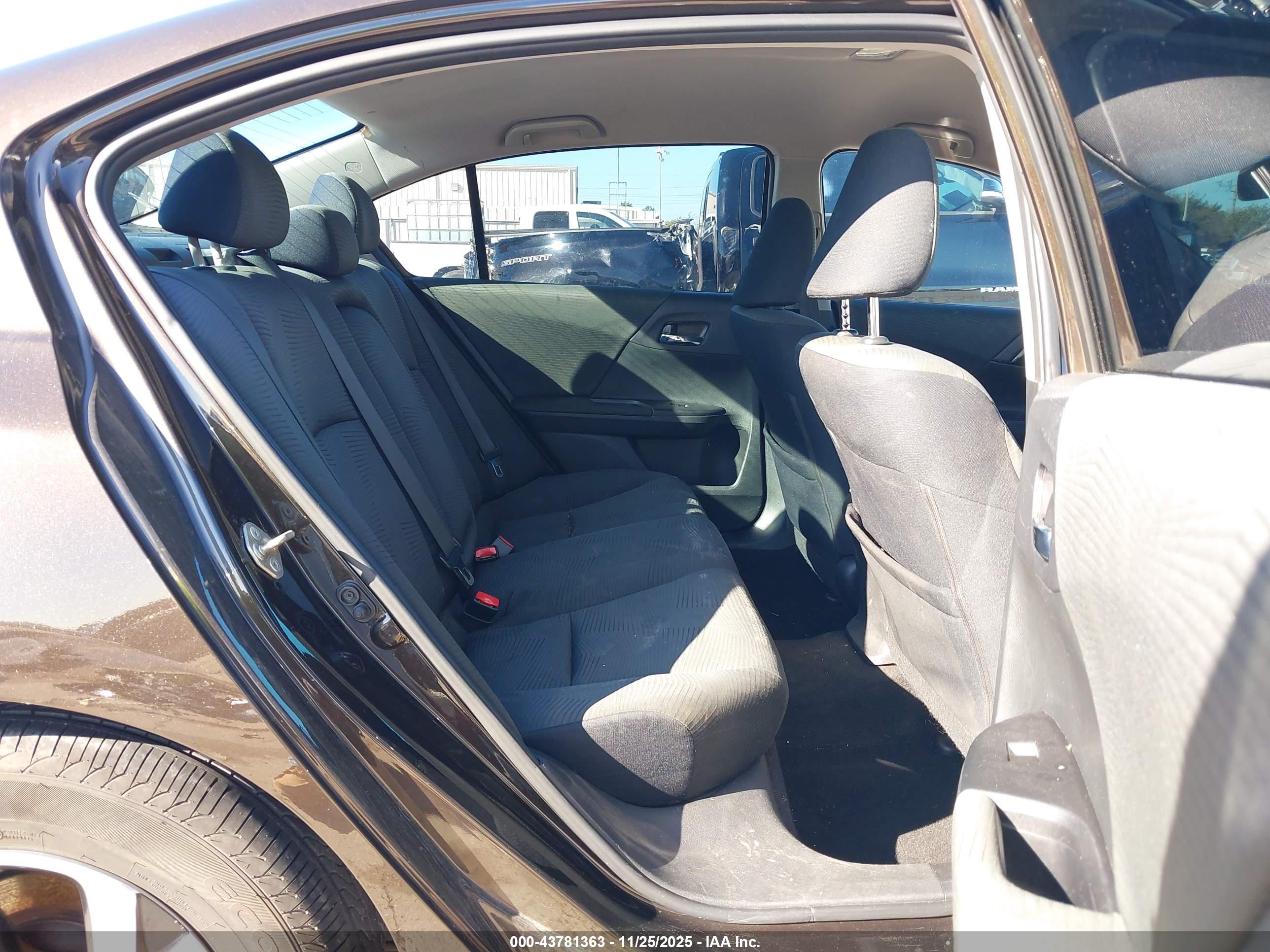 HONDA ACCORD image 8