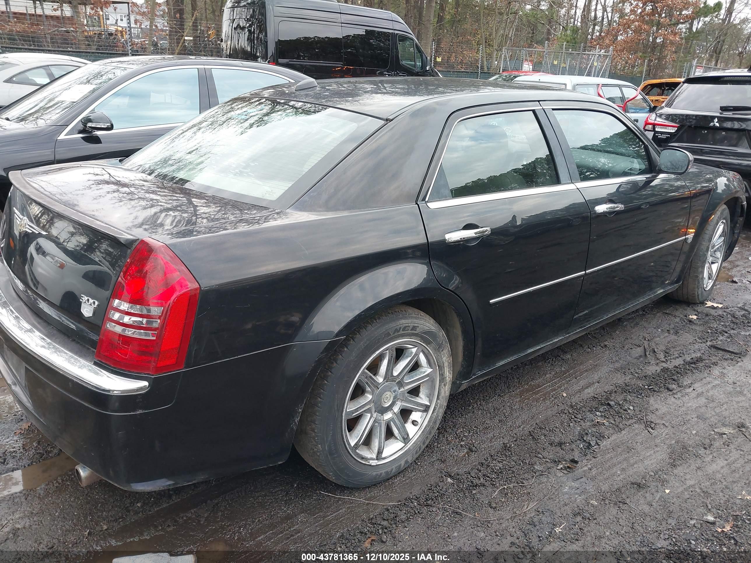 CHRYSLER 300C image 4