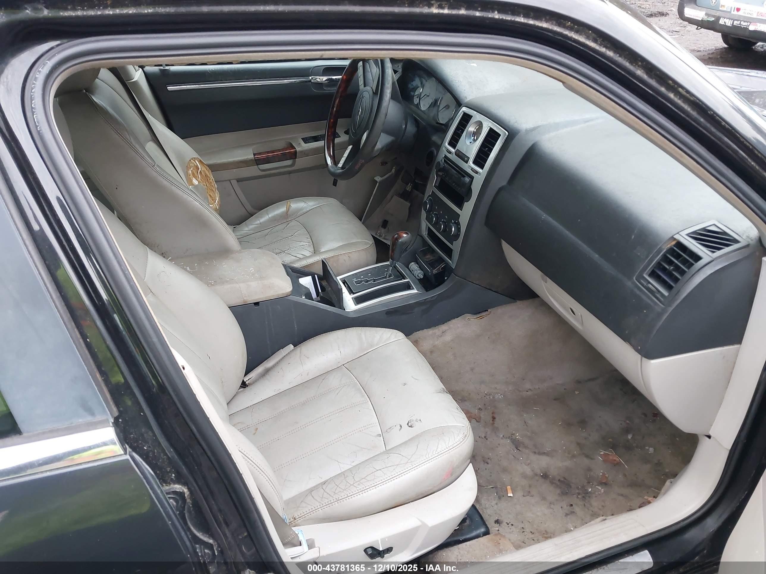 CHRYSLER 300C image 5