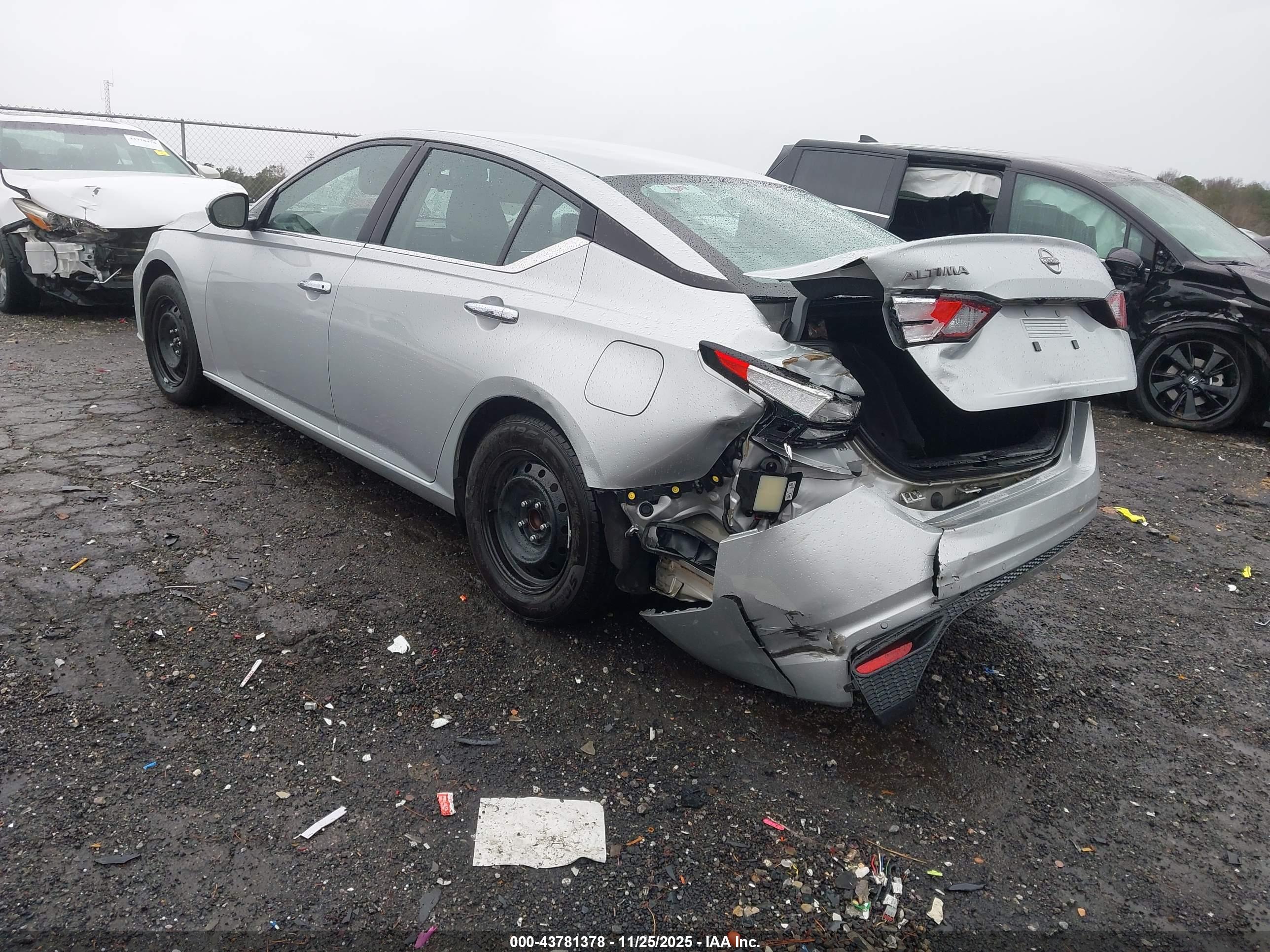 NISSAN ALTIMA image 3