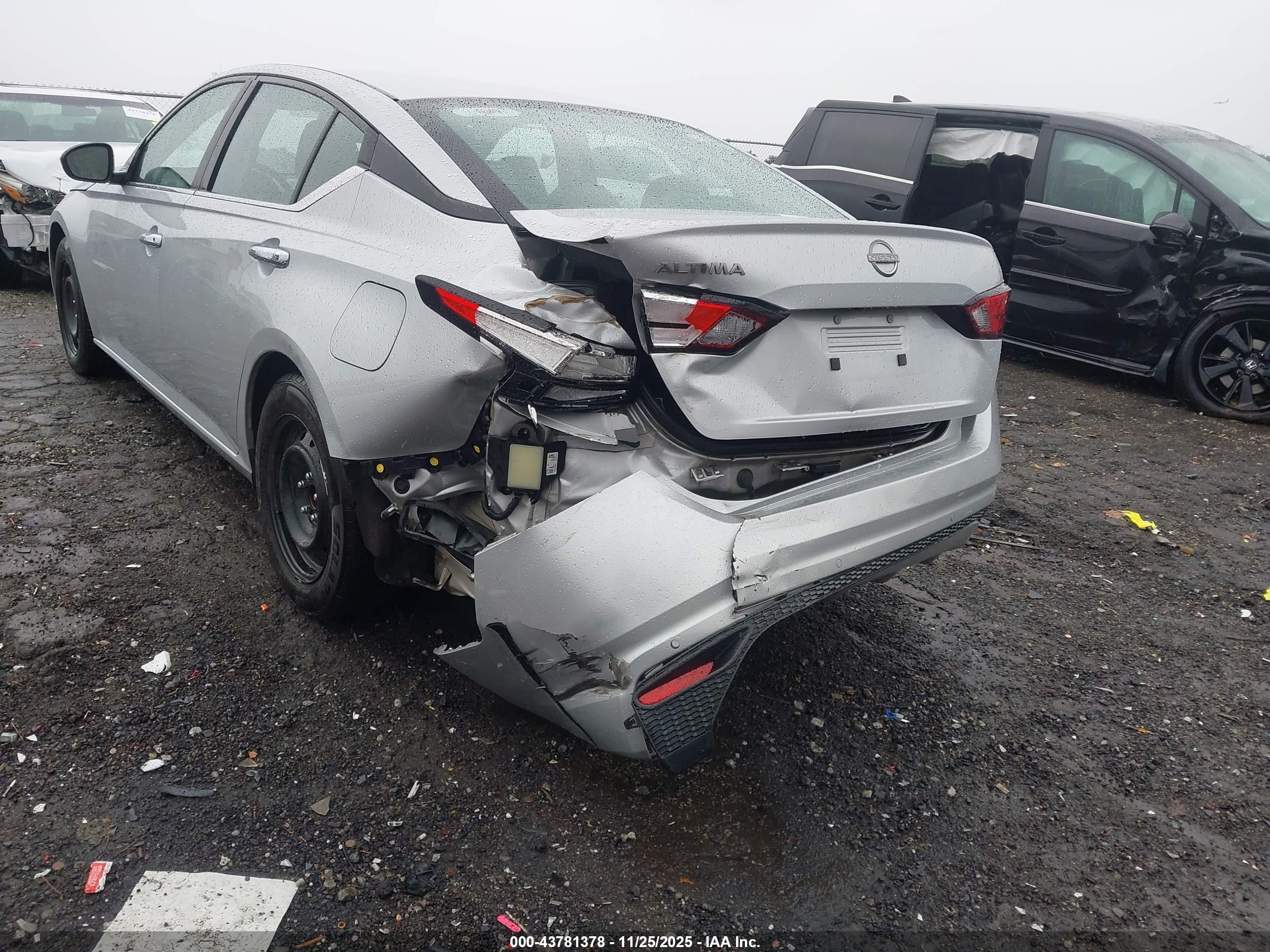 NISSAN ALTIMA image 6