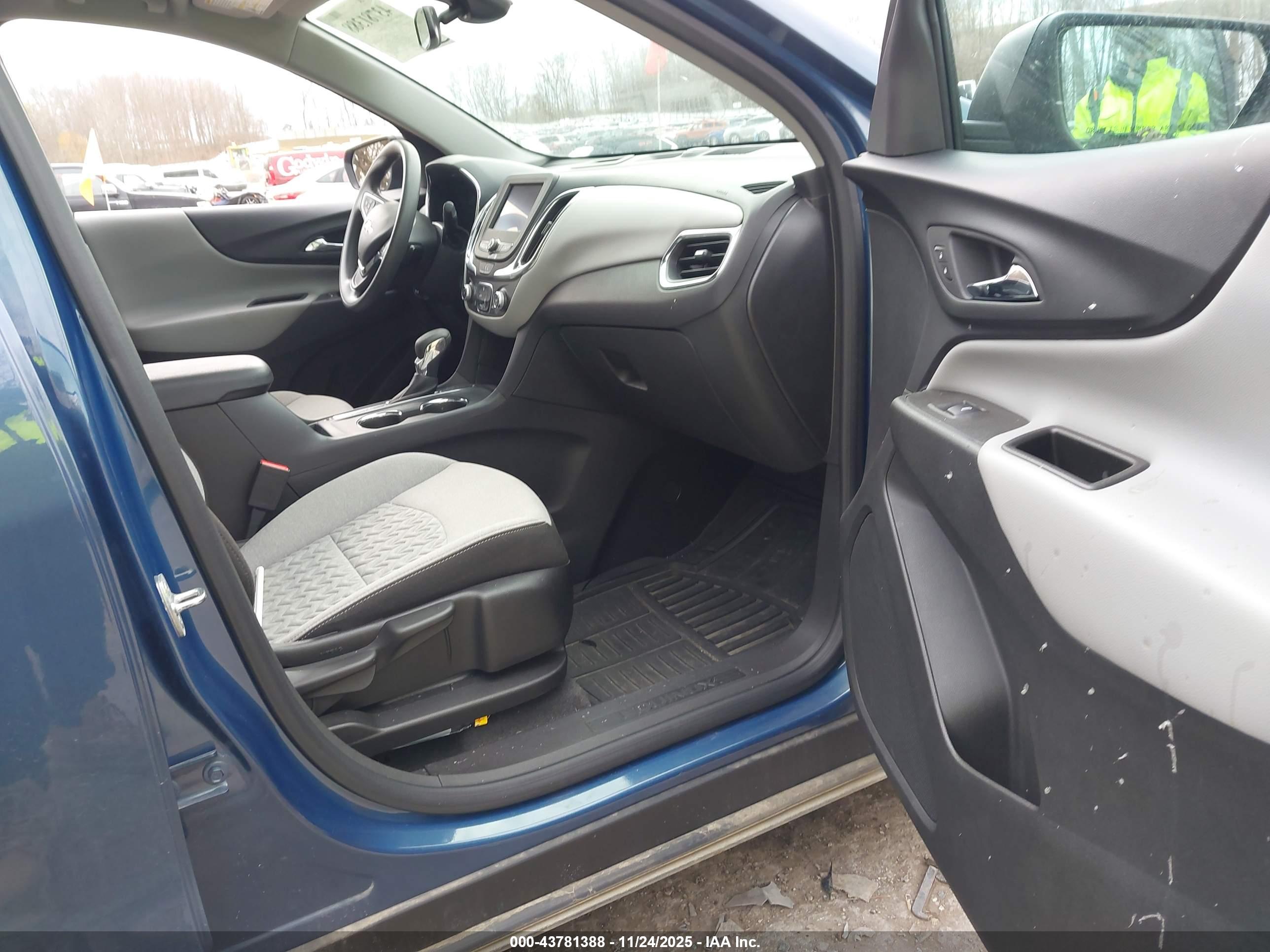 CHEVROLET EQUINOX image 5