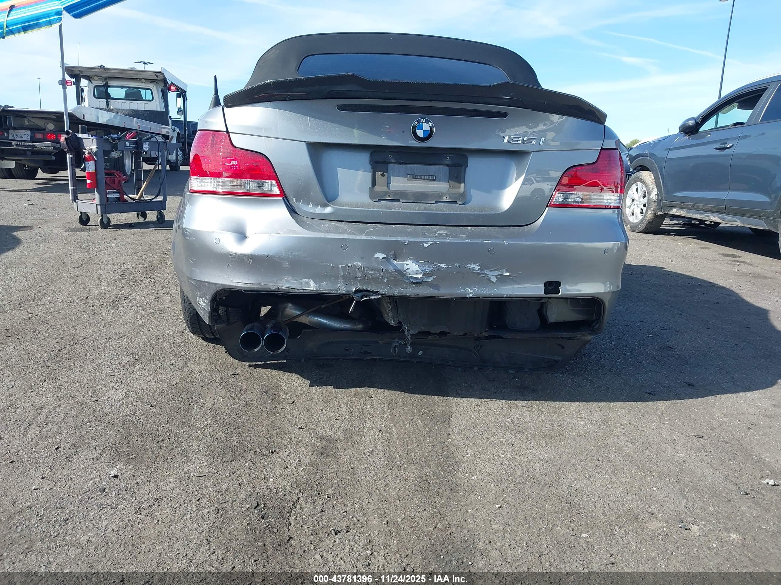 BMW 135I image 6