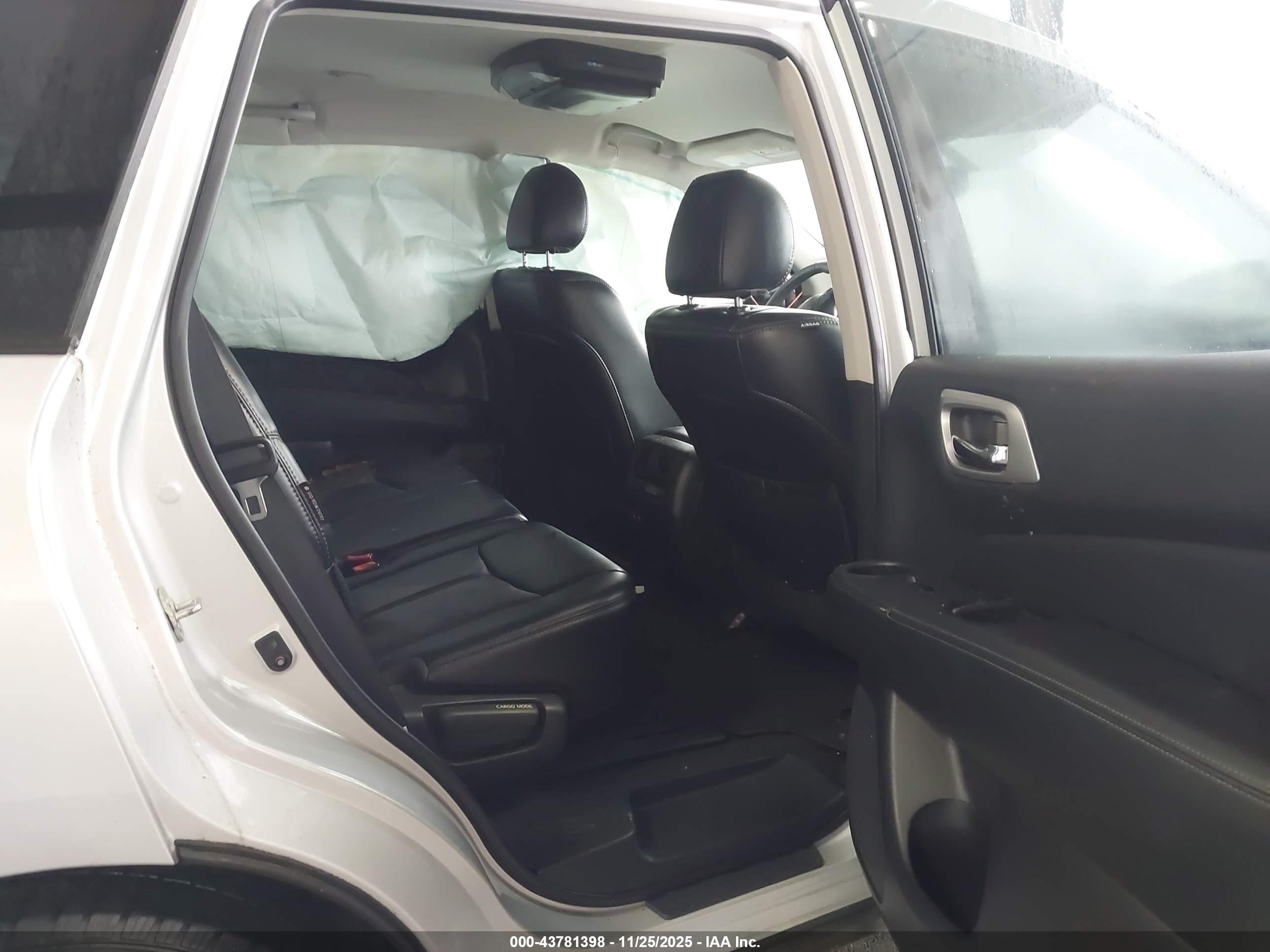 NISSAN PATHFINDER image 8