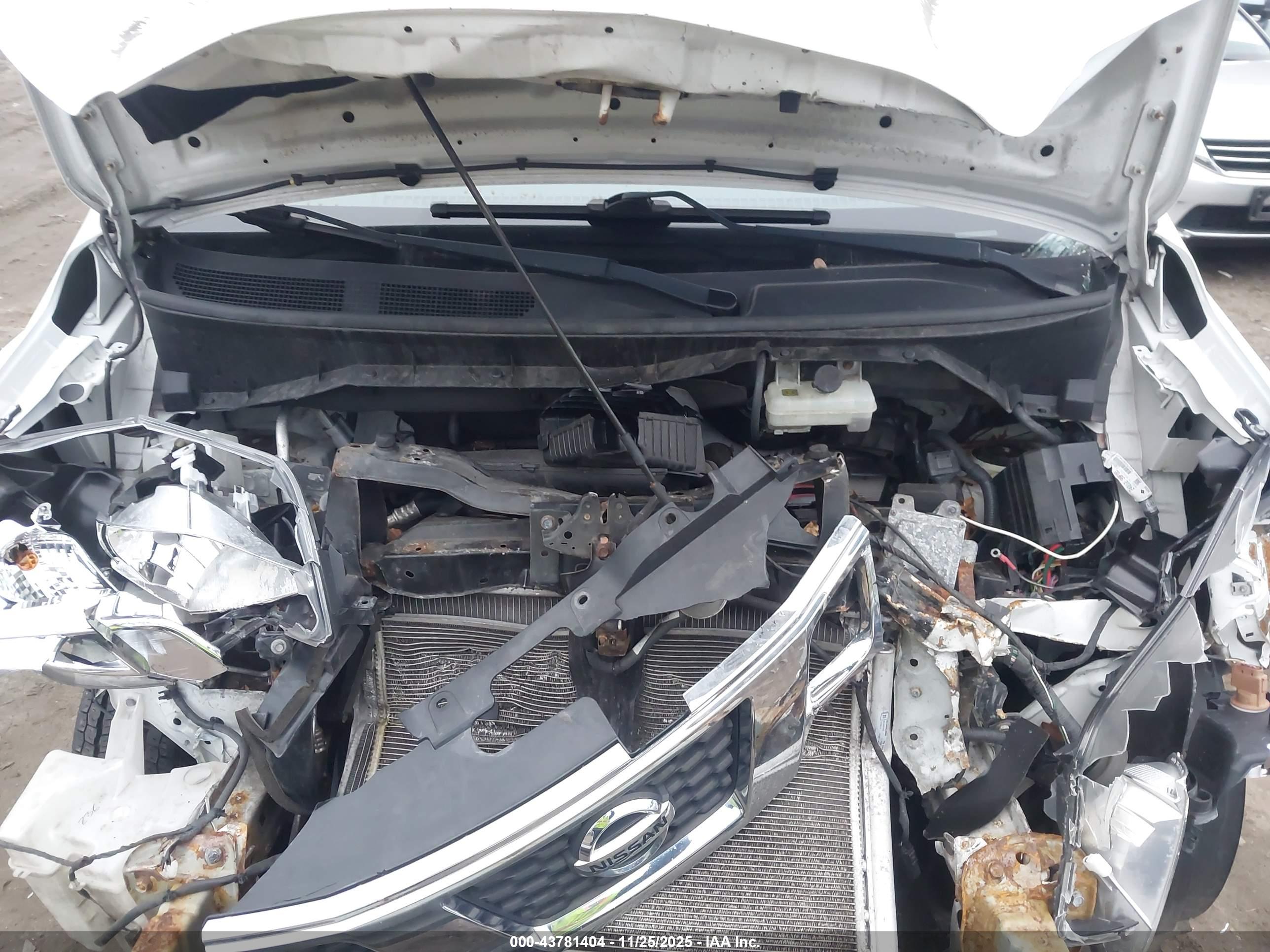 NISSAN NV200 image 10