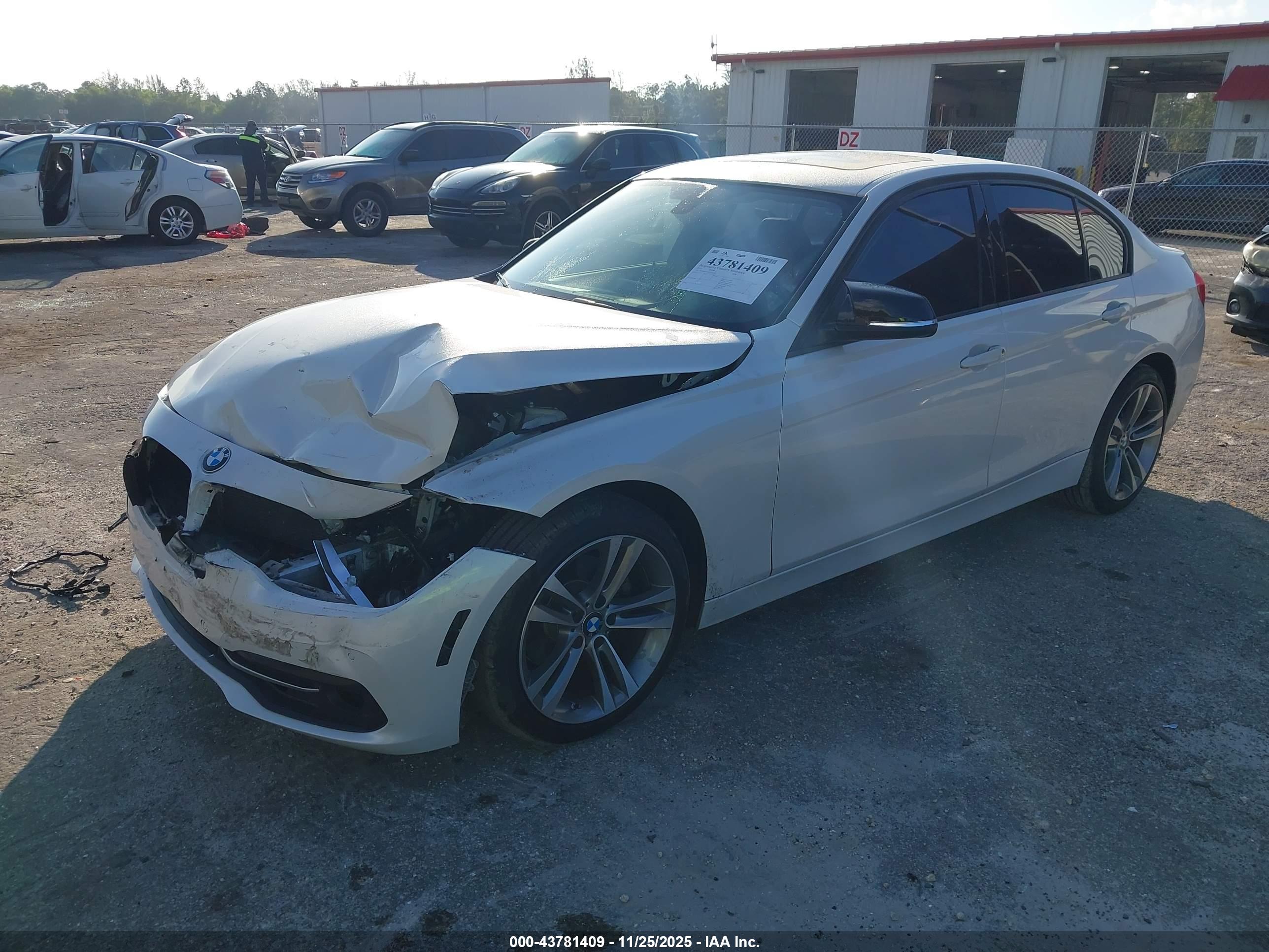 BMW 328I image 2