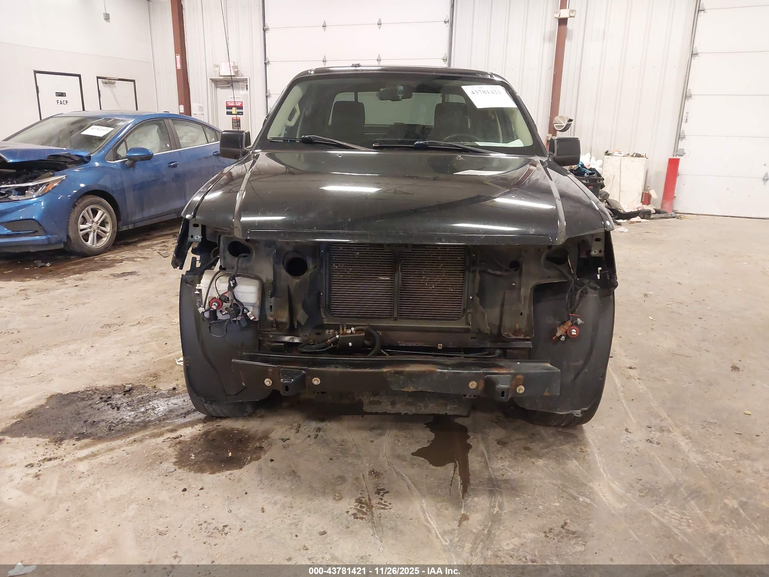 FORD EXPLORER image 6