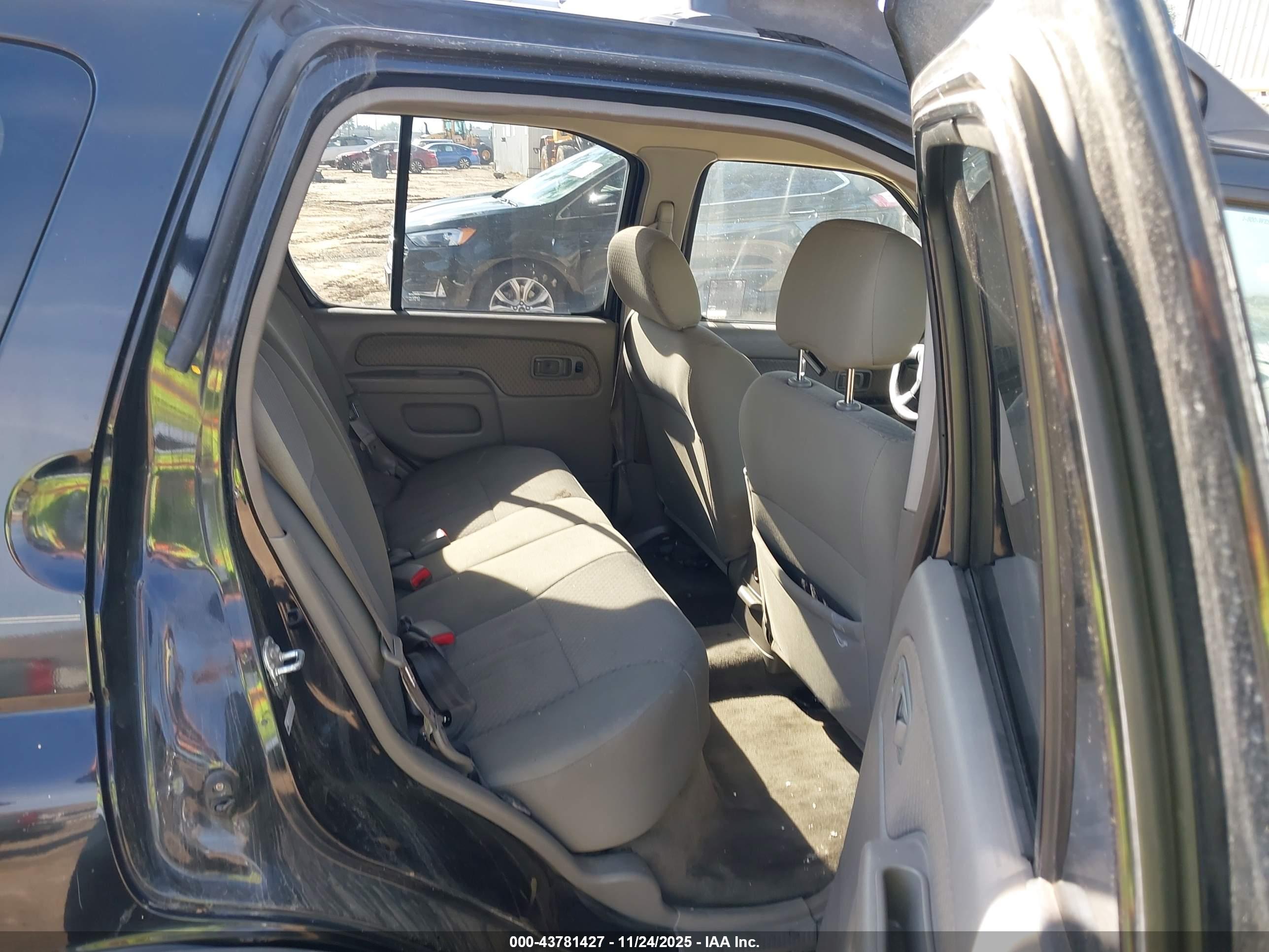 NISSAN XTERRA image 8