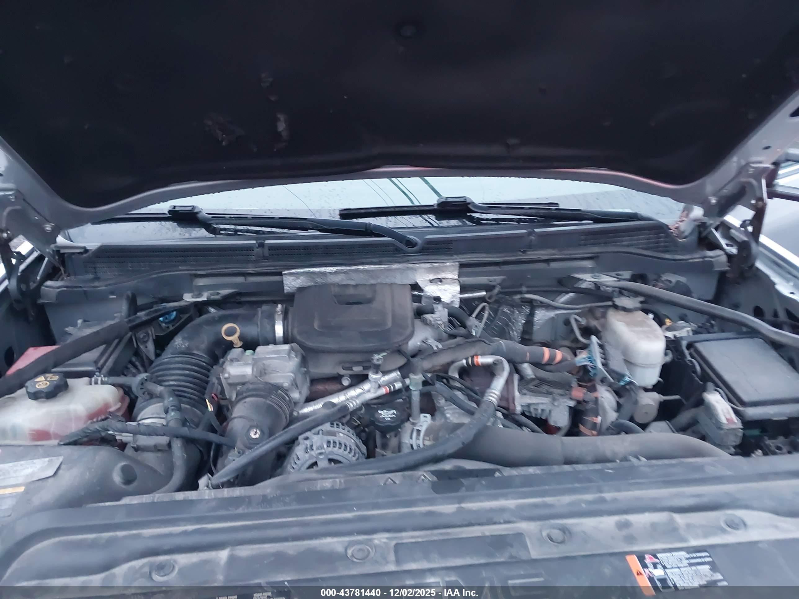 GMC SIERRA image 10