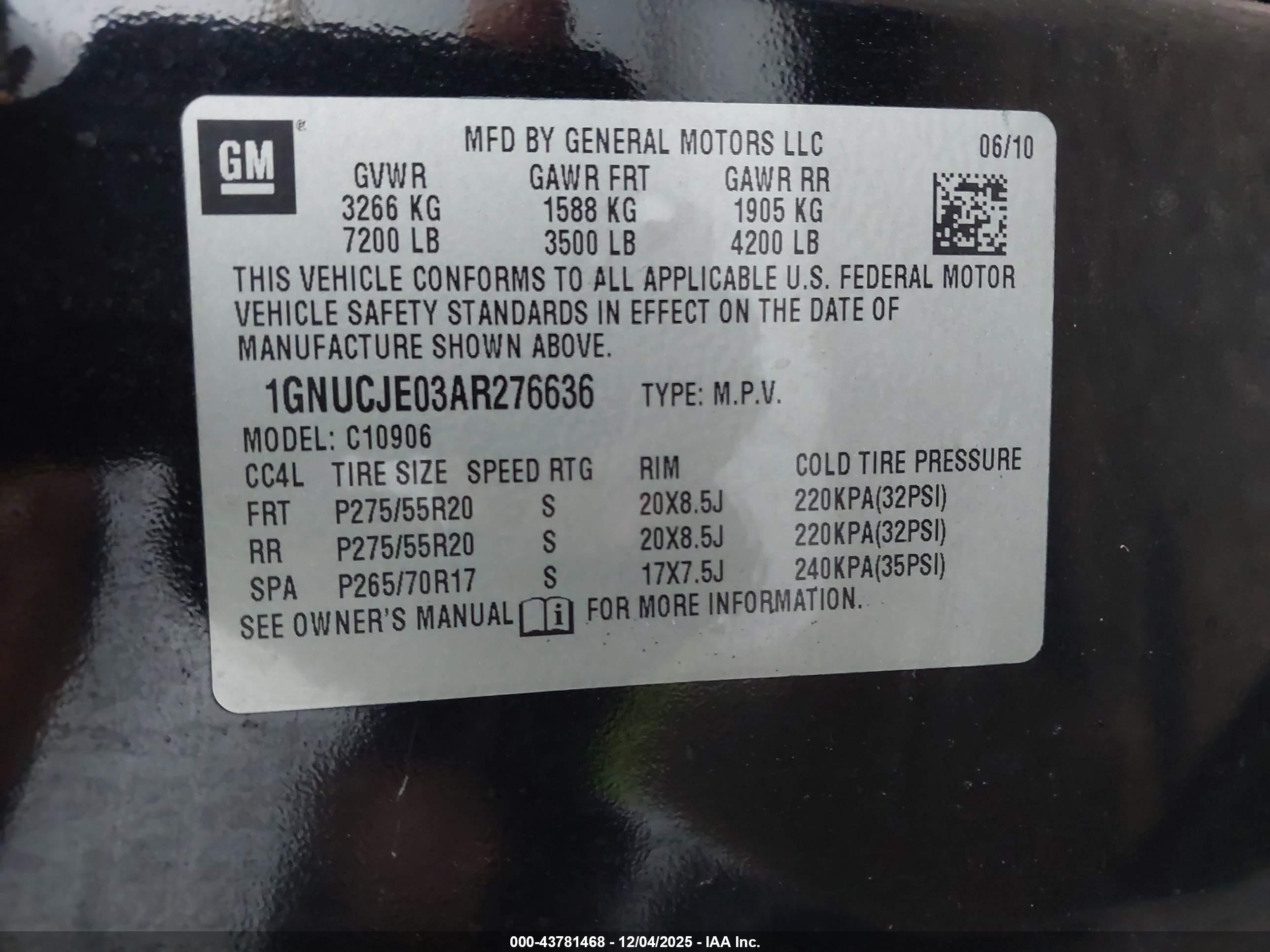 CHEVROLET SUBURBAN image 9