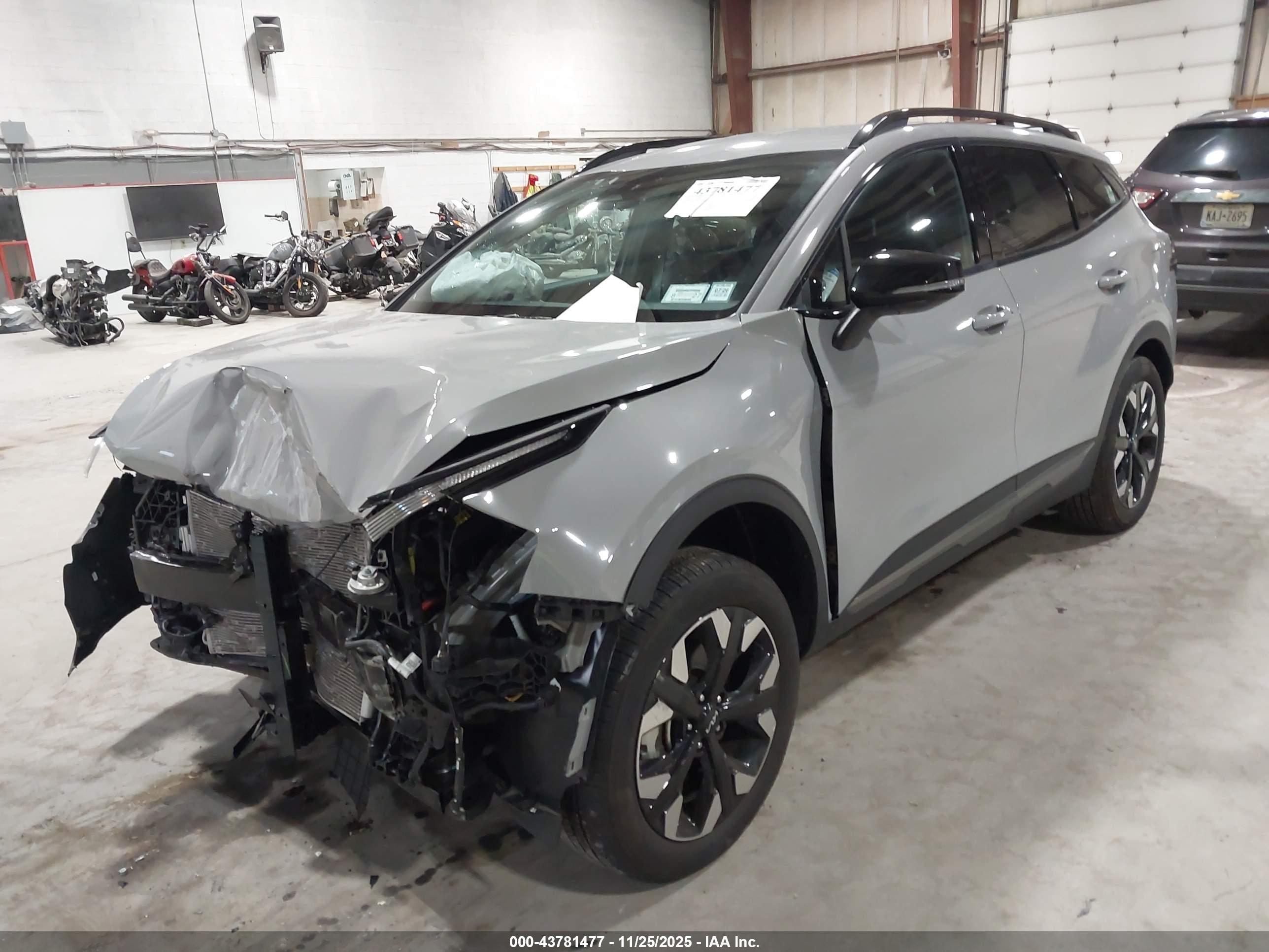 KIA SPORTAGE image 2