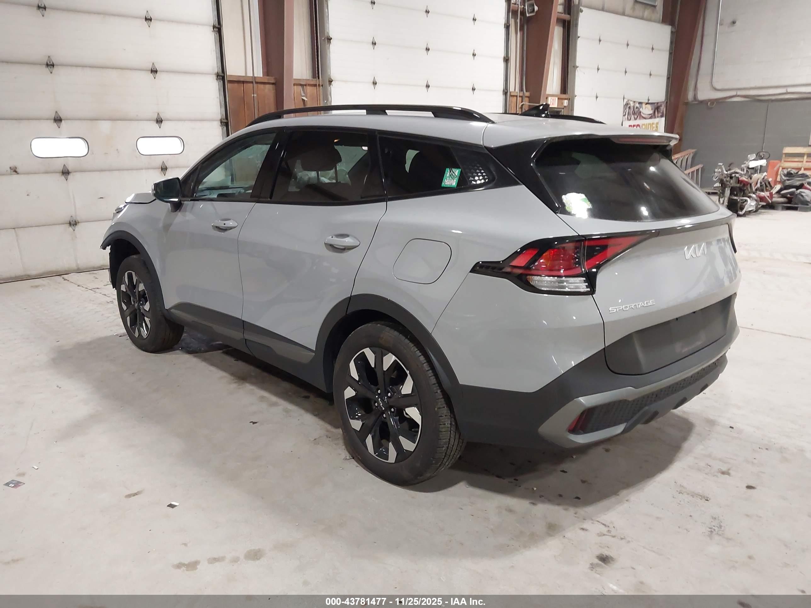 KIA SPORTAGE image 3