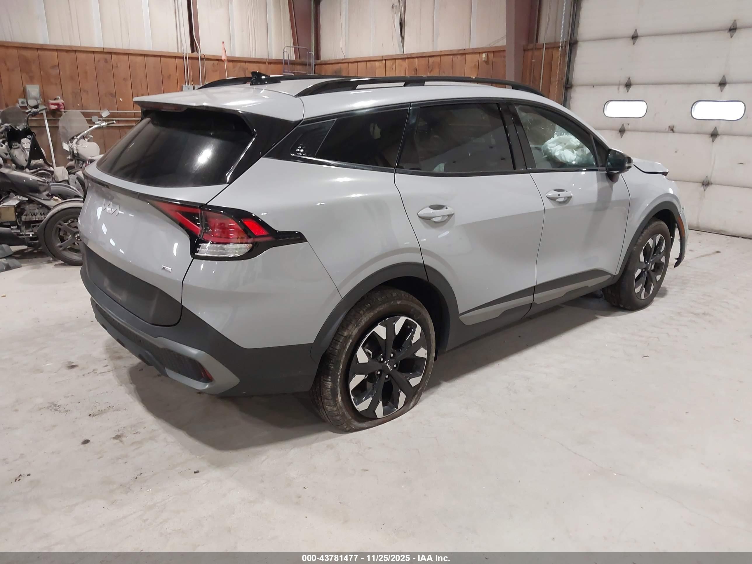 KIA SPORTAGE image 4