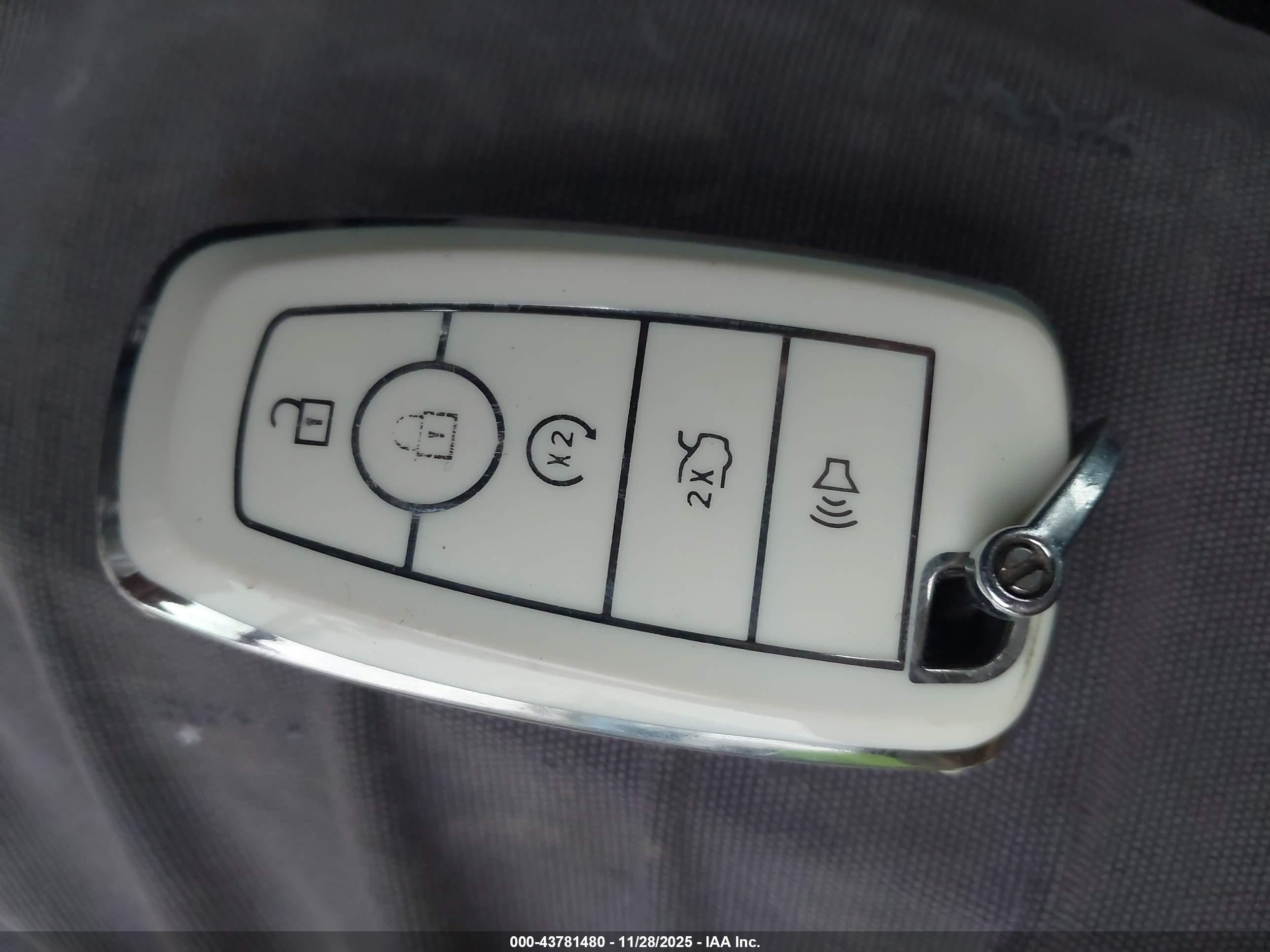 FORD EXPEDITION image 11