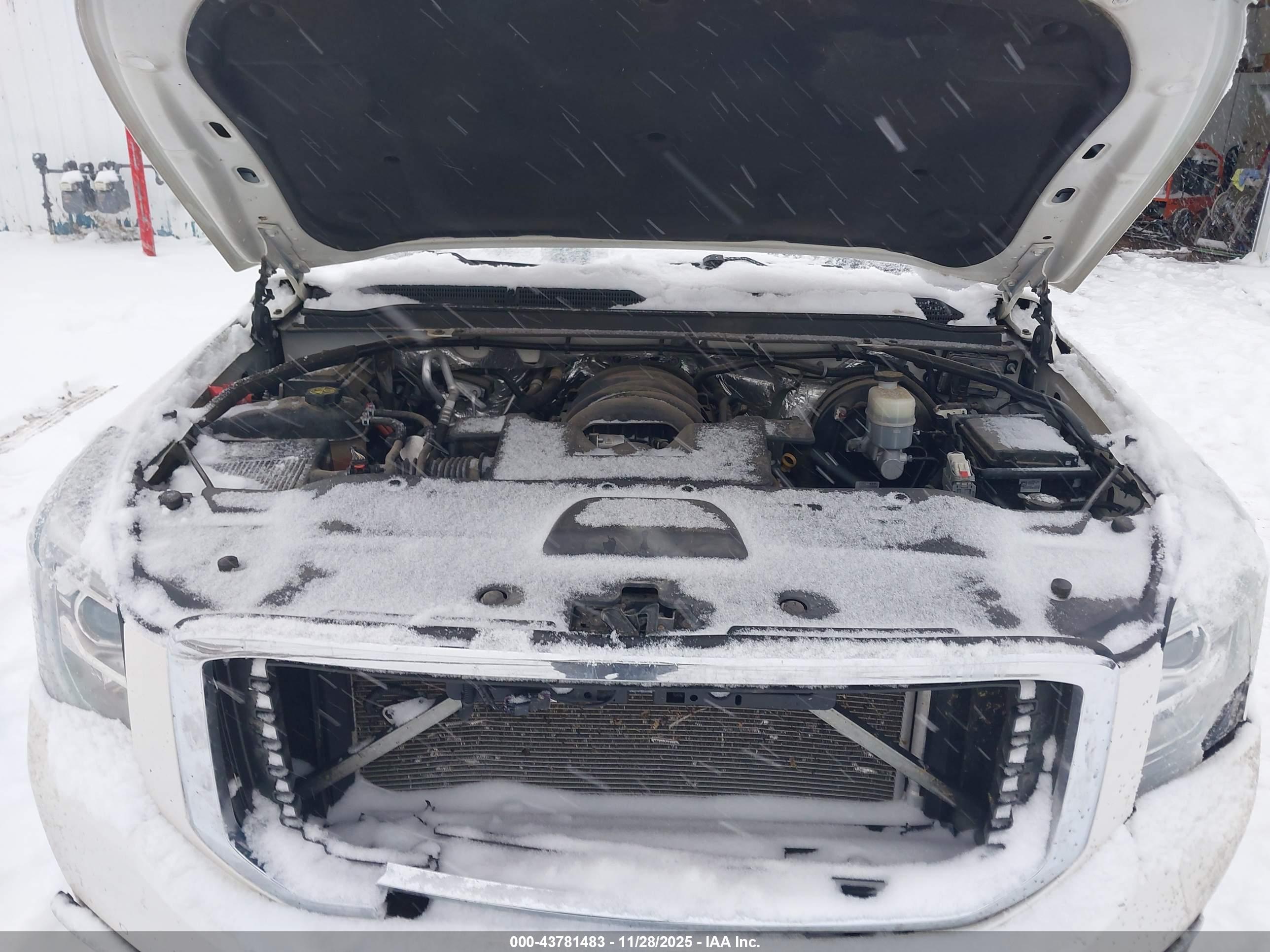 GMC YUKON image 10