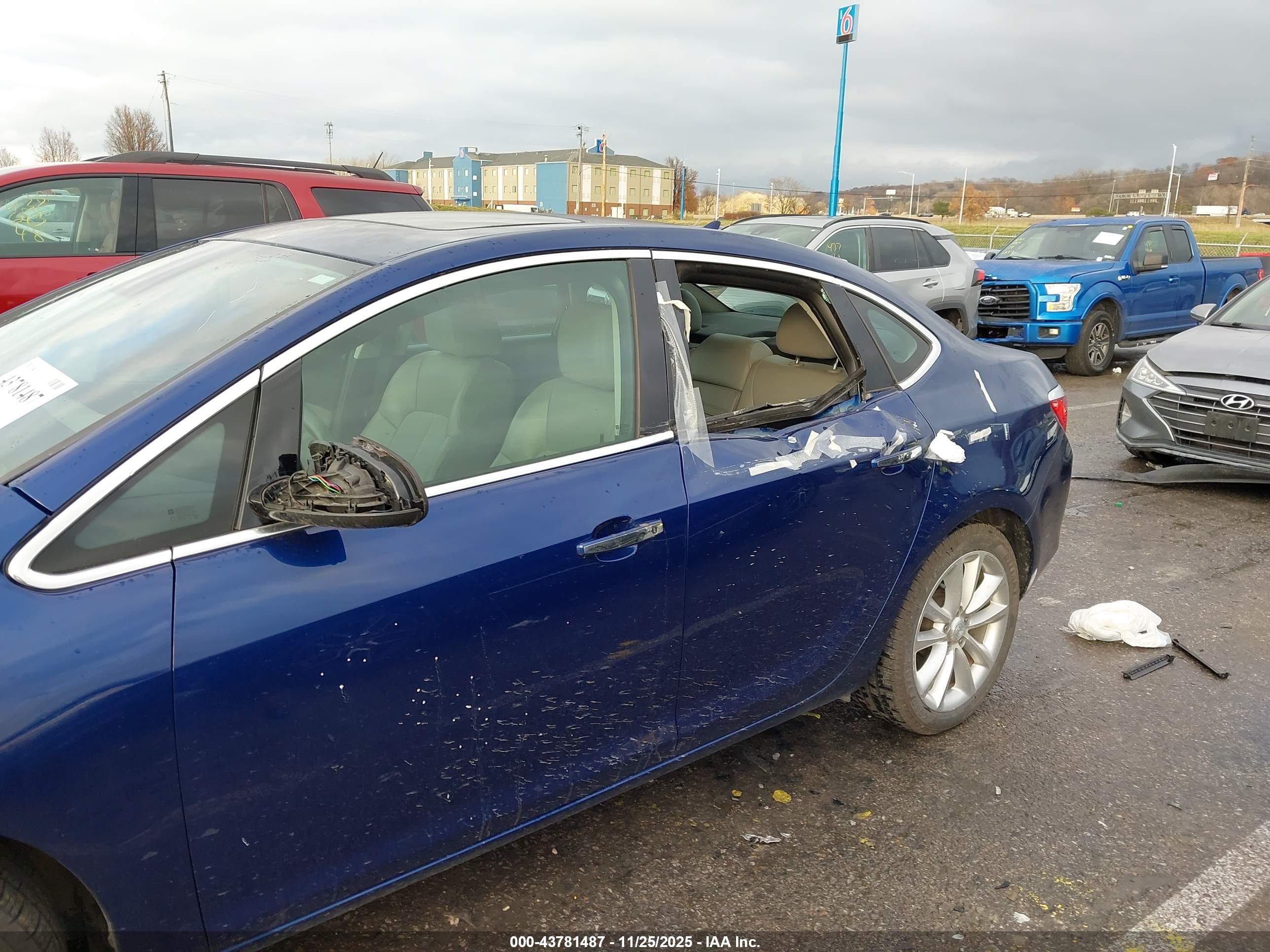 BUICK VERANO image 6