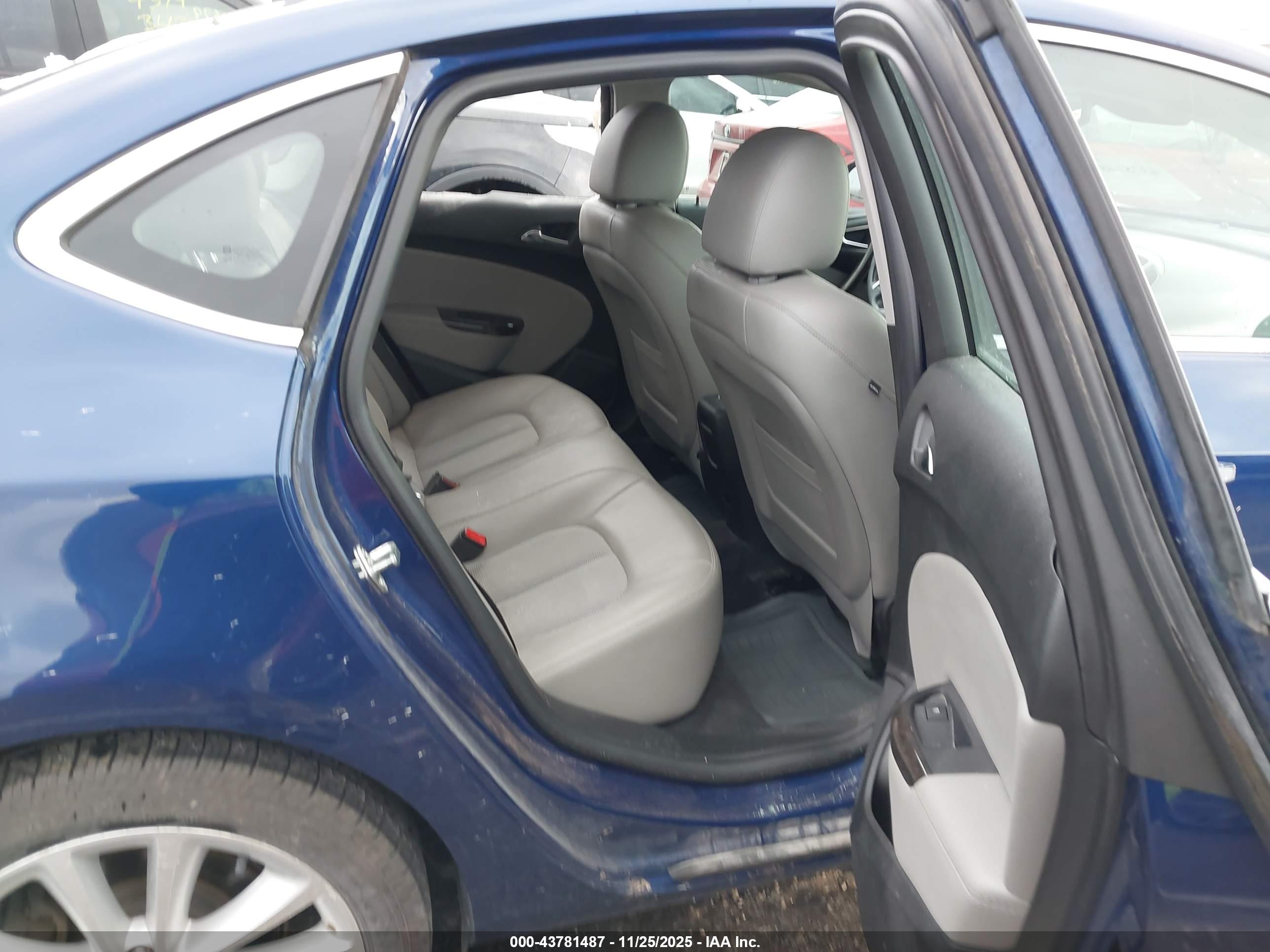 BUICK VERANO image 8