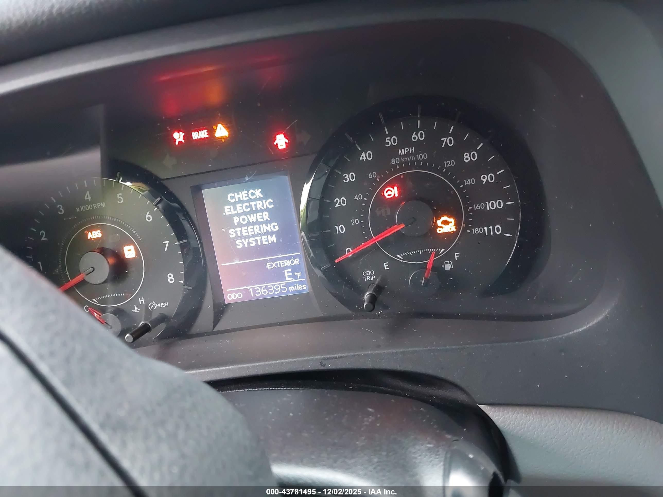 TOYOTA SIENNA image 7