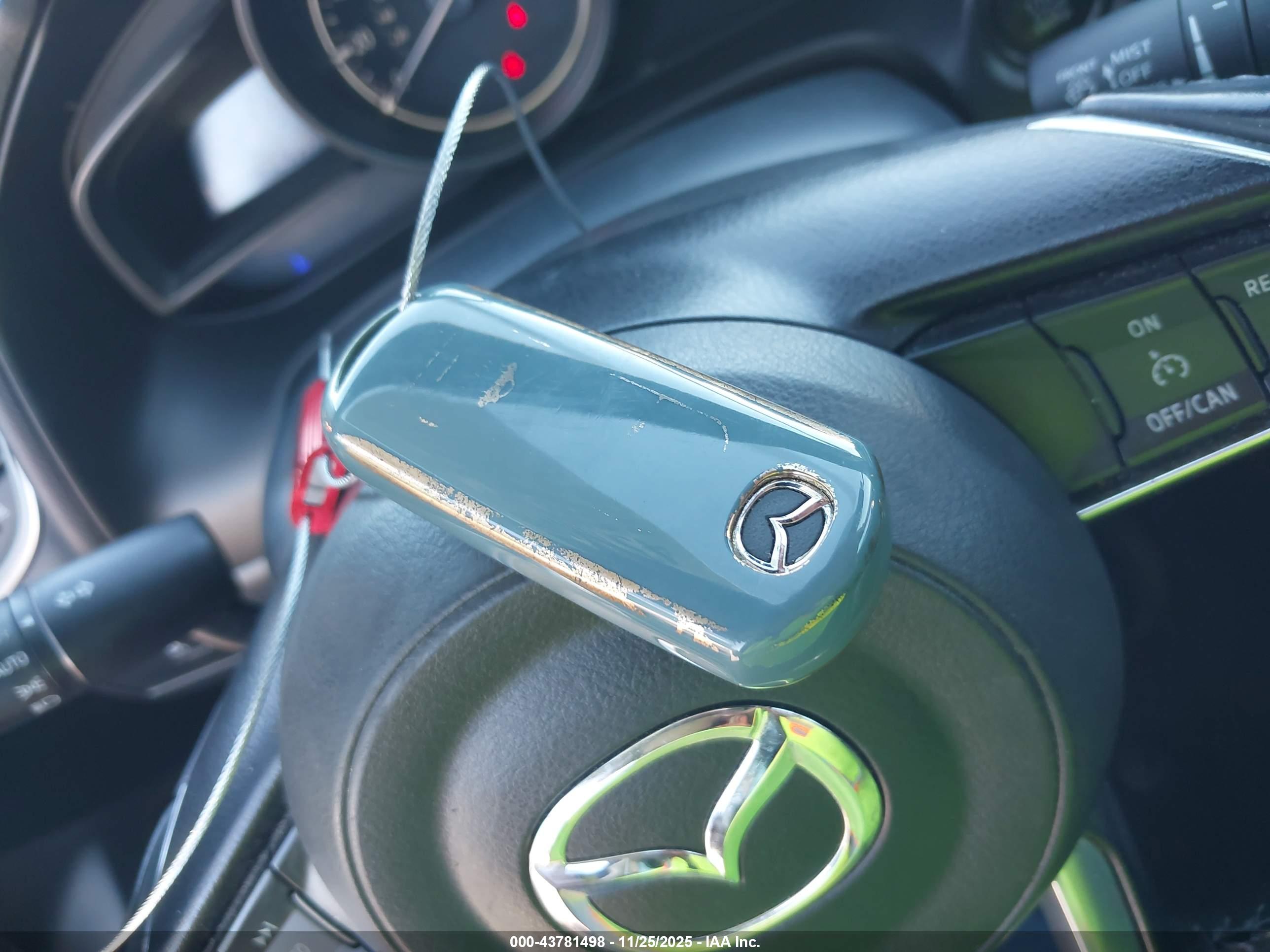 MAZDA MAZDA3 image 11