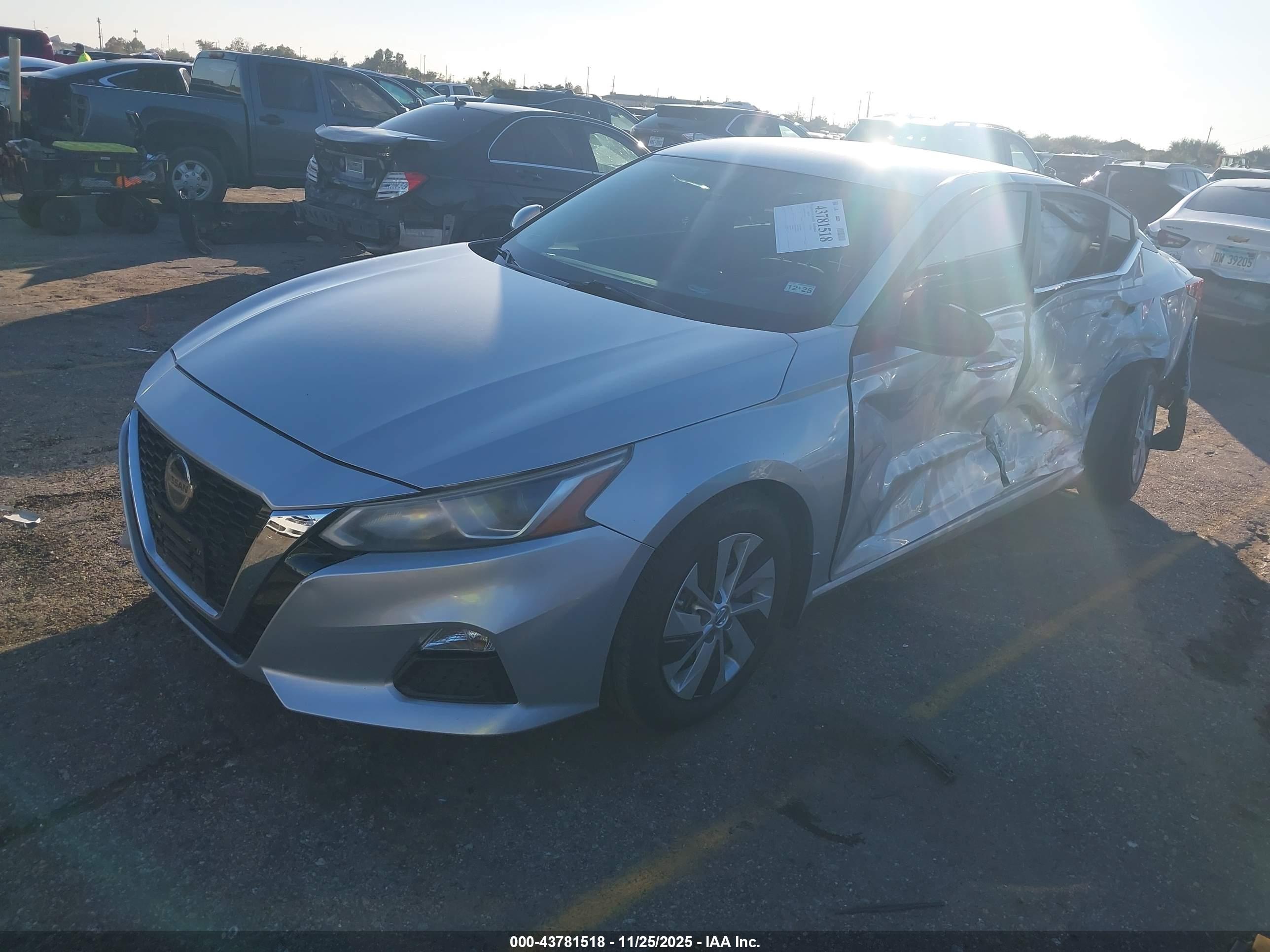 NISSAN ALTIMA image 2