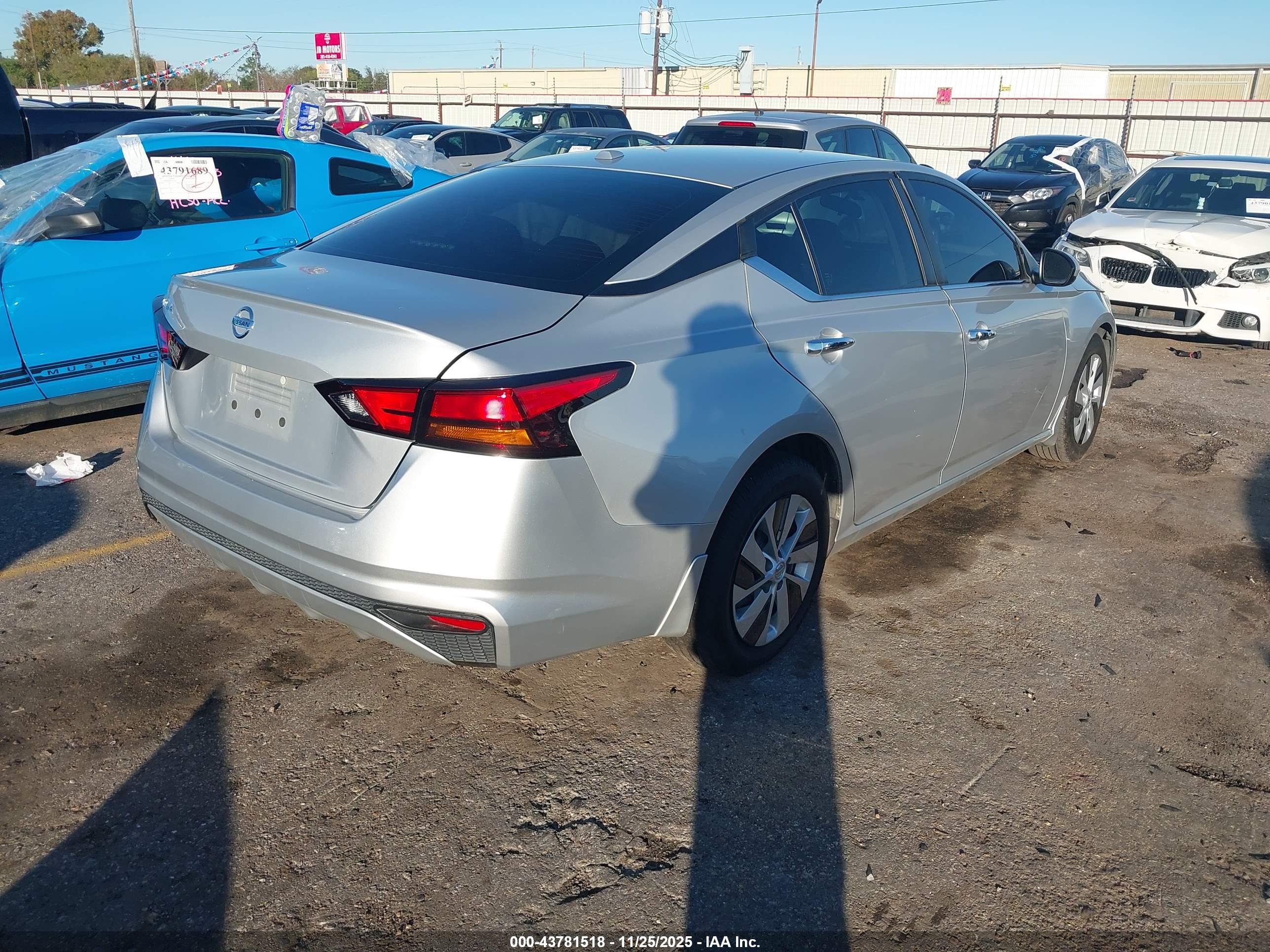 NISSAN ALTIMA image 4