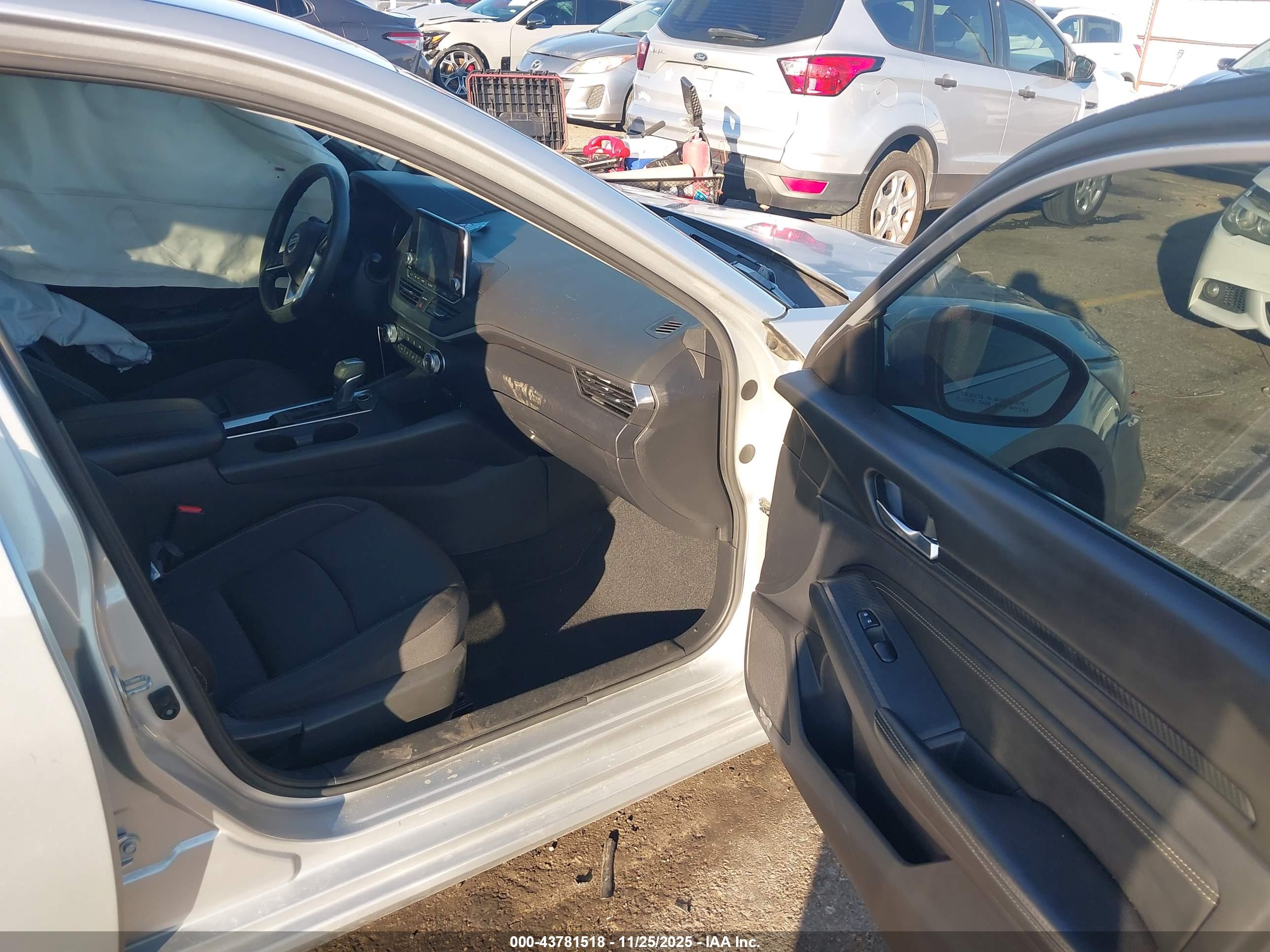 NISSAN ALTIMA image 5