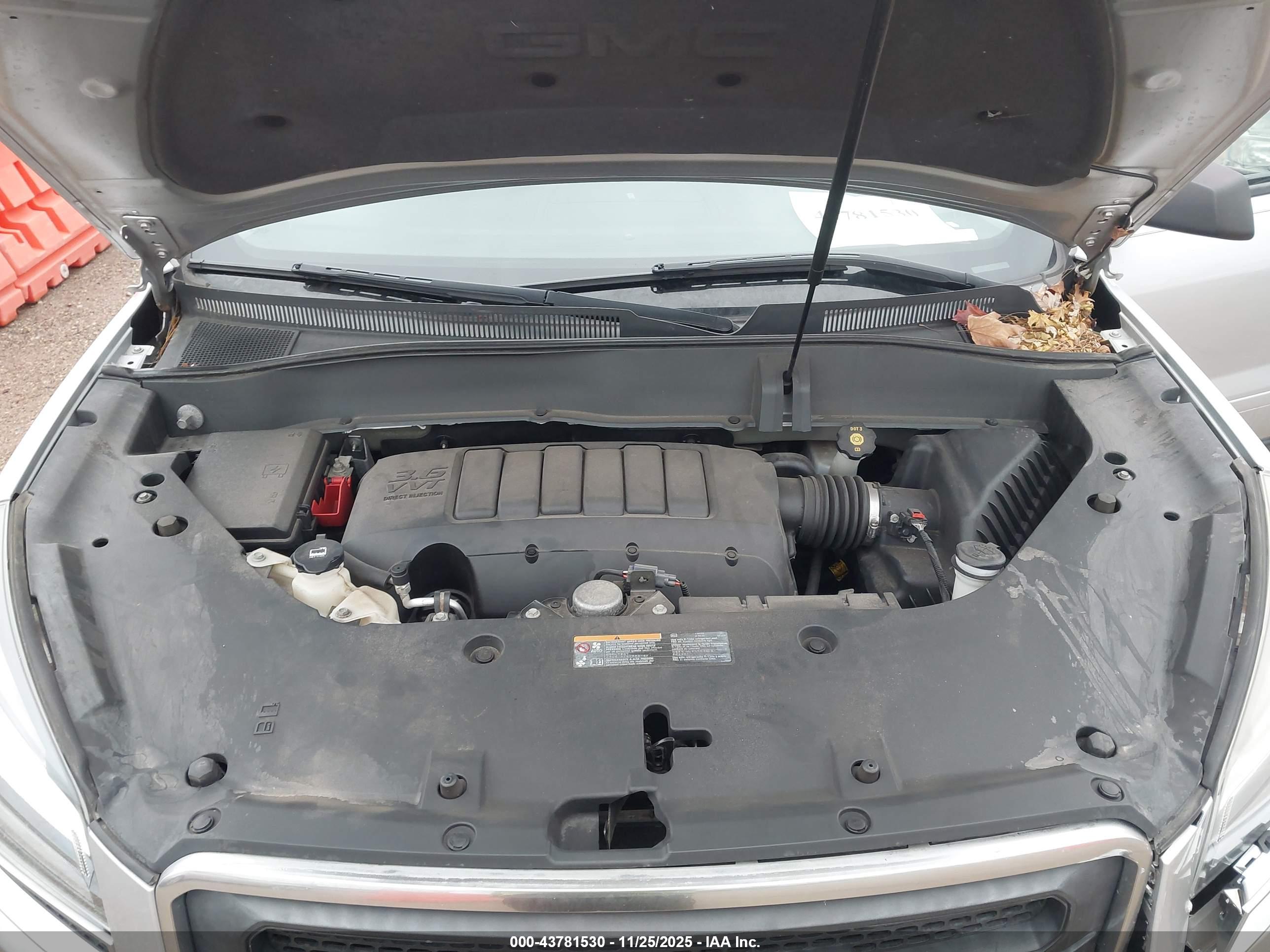 GMC ACADIA image 10