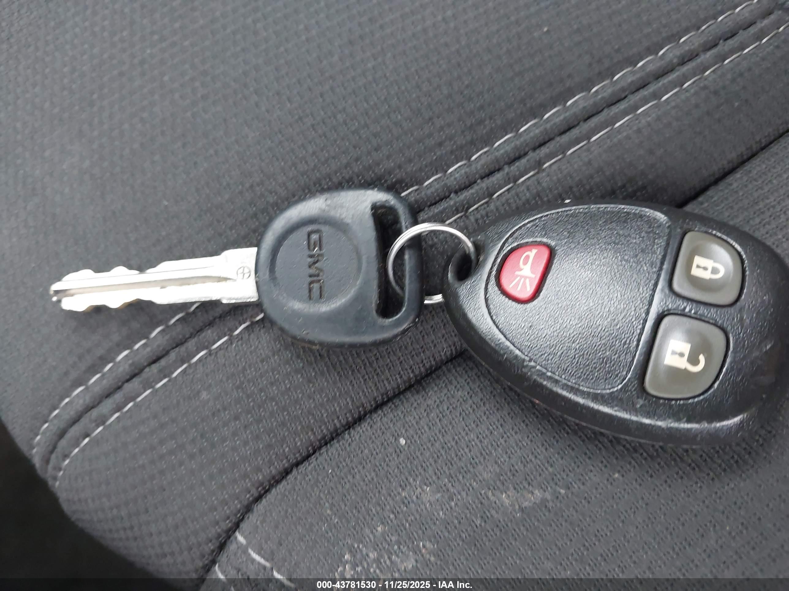 GMC ACADIA image 11