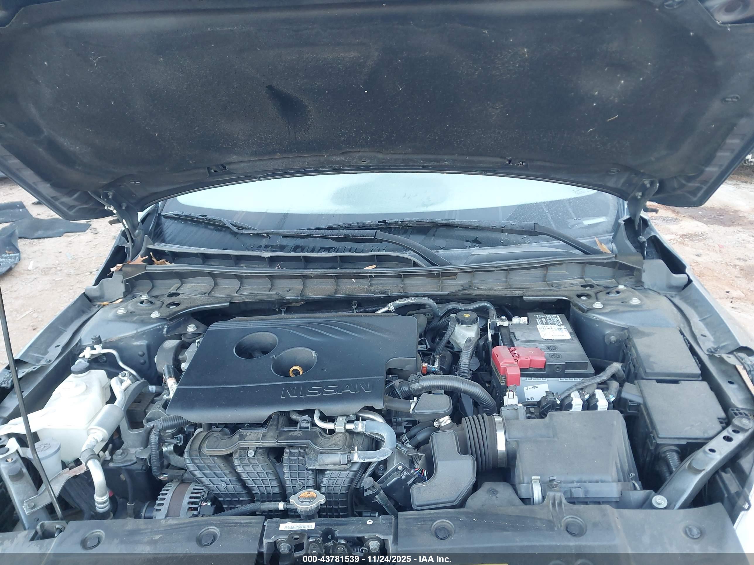 NISSAN ALTIMA image 10