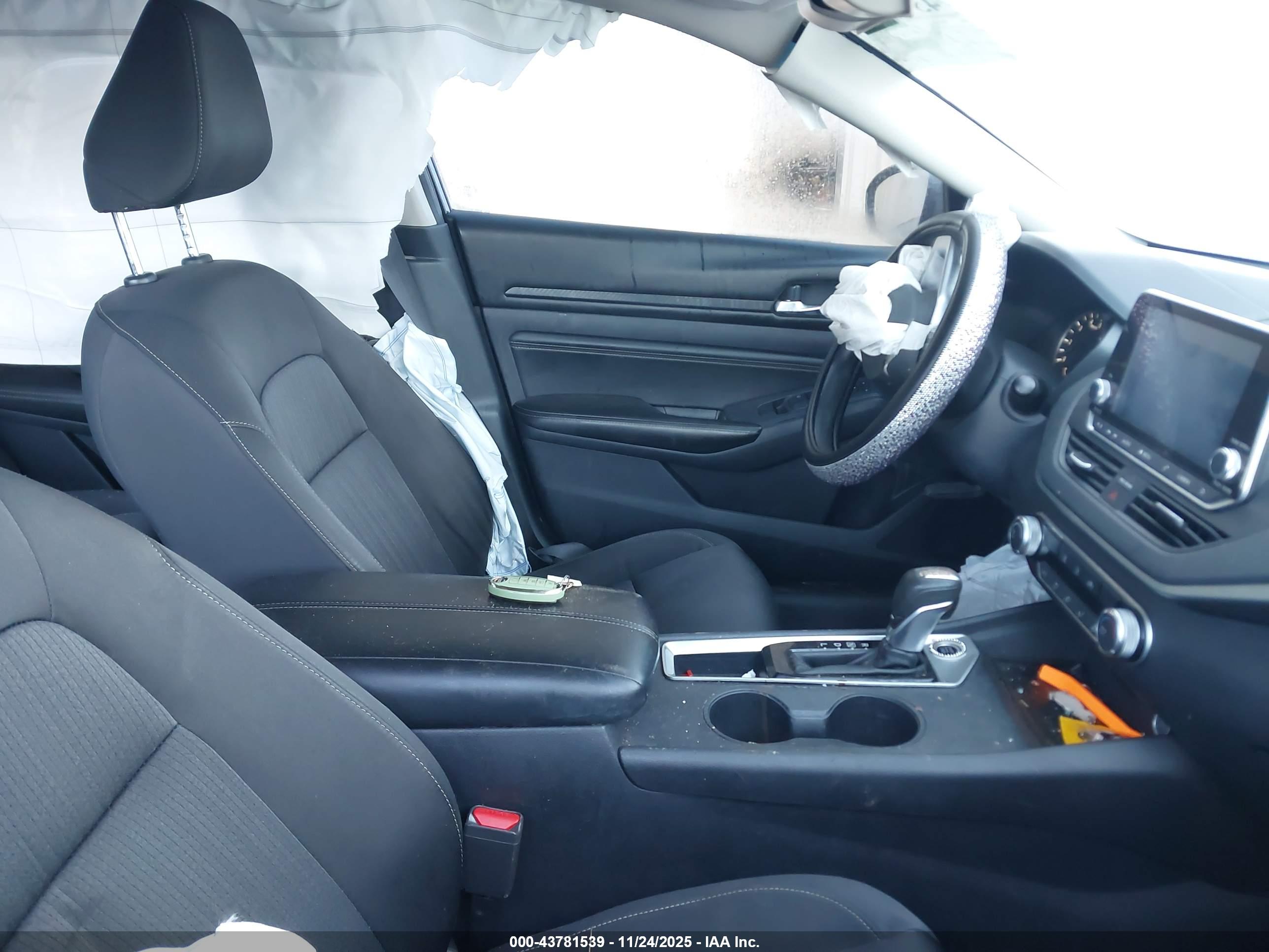 NISSAN ALTIMA image 5