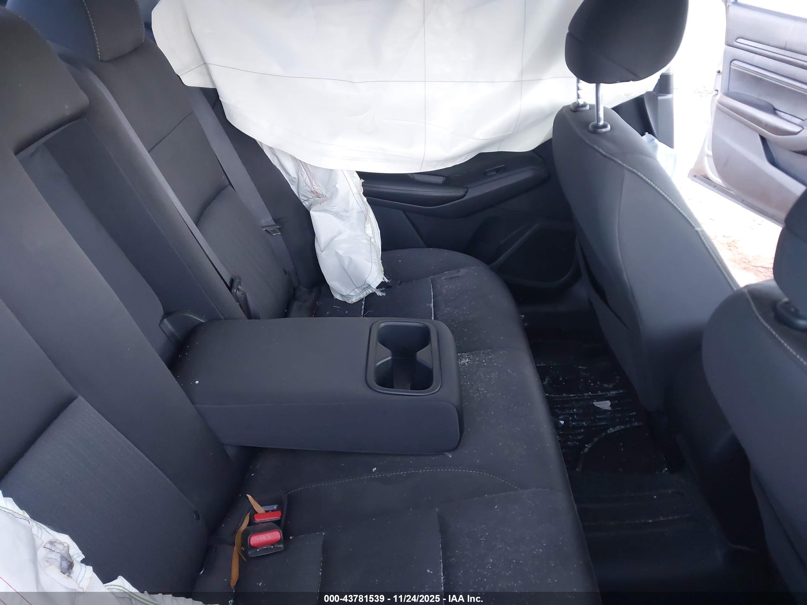 NISSAN ALTIMA image 8
